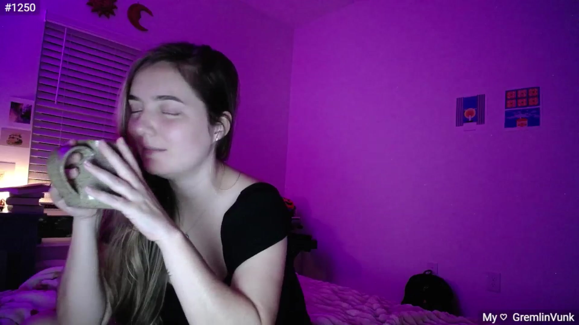 Gallery image thumbnail from Monica's myfreecams stream on, 10/23/2024, 03:51 image 16 of 20