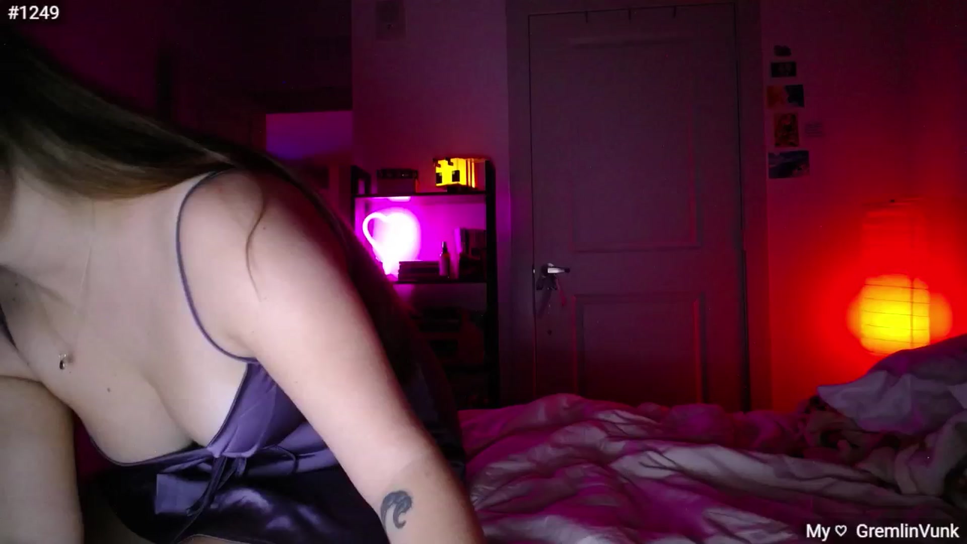 Gallery image thumbnail from Monica's myfreecams stream on, 10/25/2024, 23:46 image 20 of 20