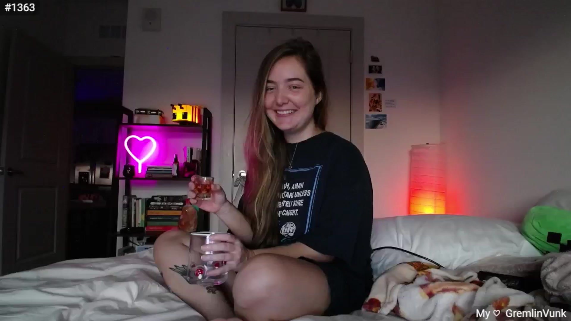Gallery image thumbnail from Monica's myfreecams stream on, 10/25/2024, 23:46 image 10 of 20