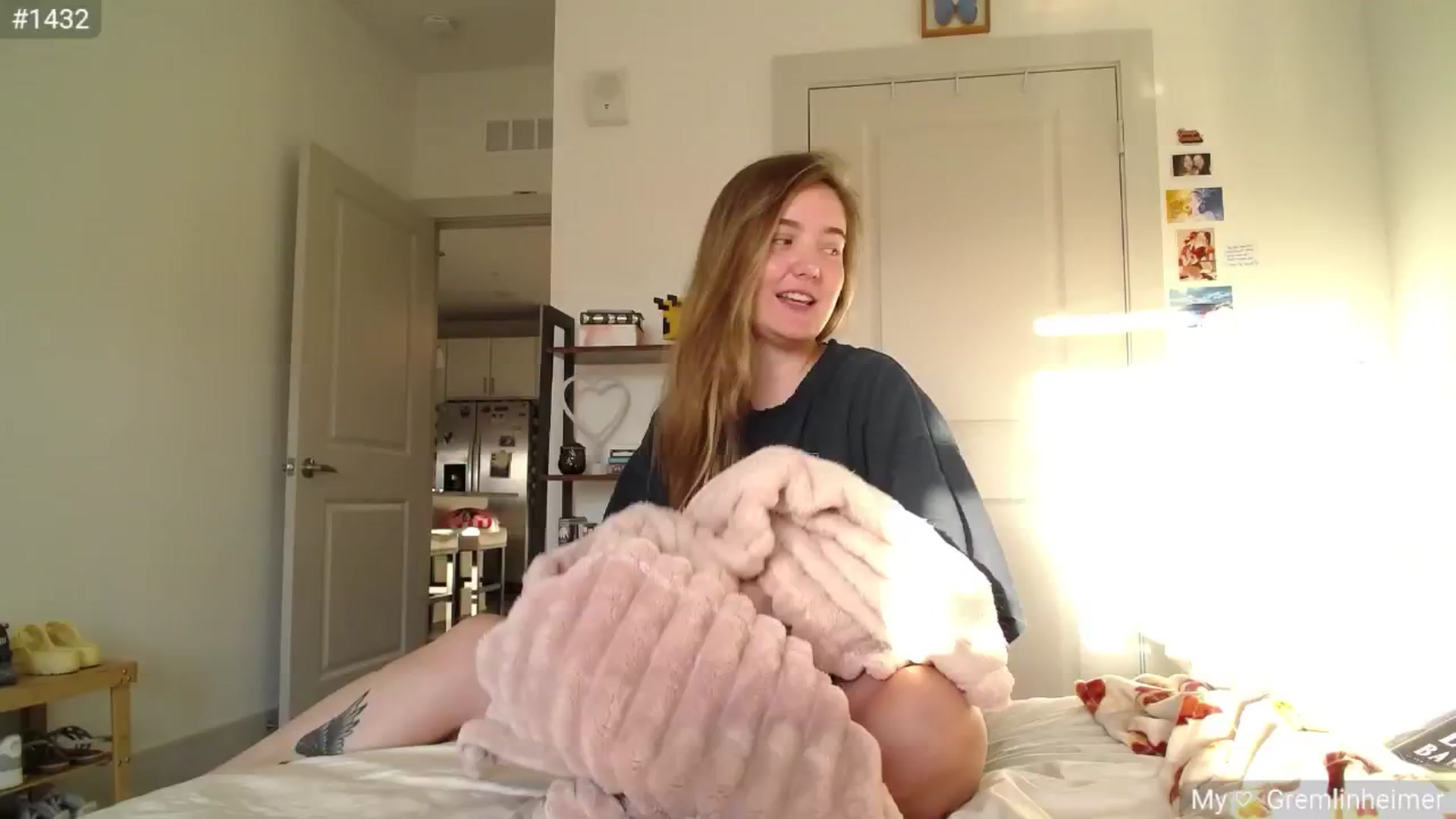 Gallery image thumbnail from Monica's myfreecams stream on, 10/25/2024, 23:46 image 2 of 20