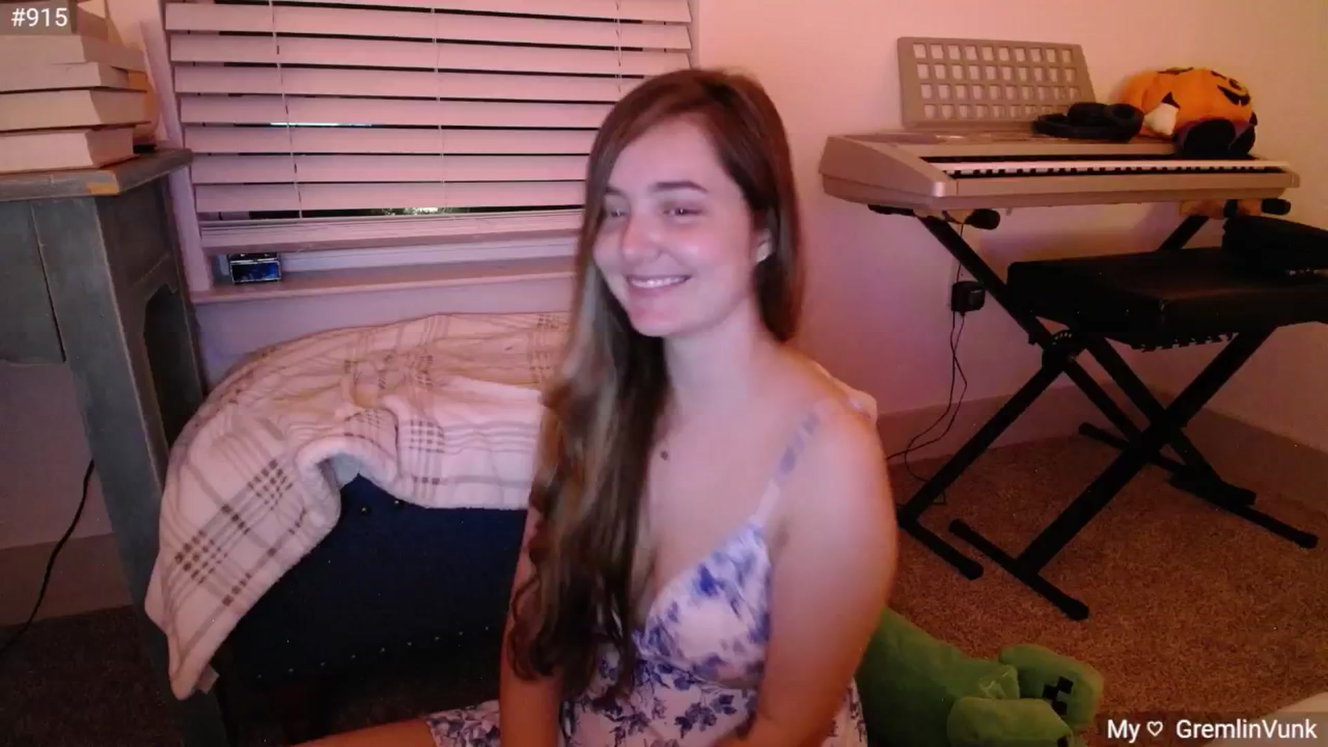 Gallery image thumbnail from Monica's myfreecams stream on, 10/27/2024, 04:50 image 18 of 20