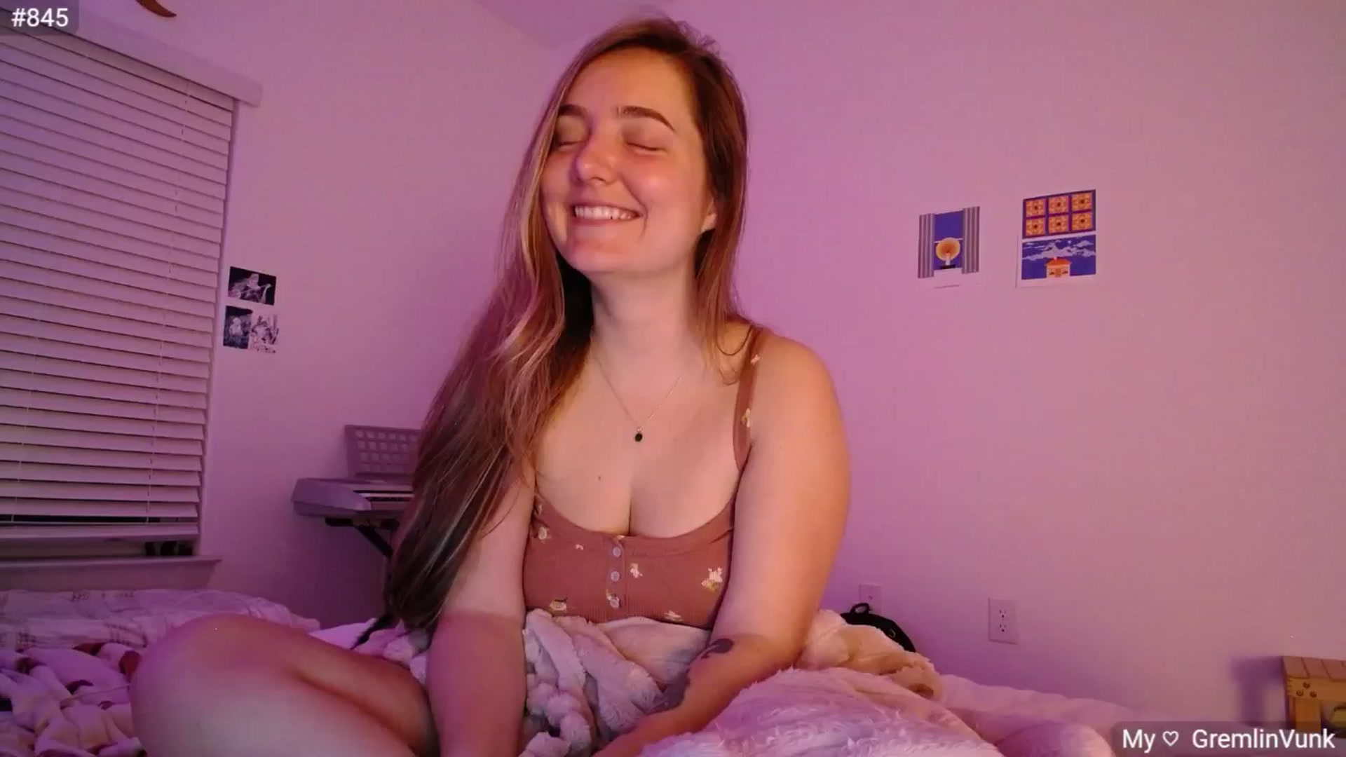 Gallery image thumbnail from Monica's myfreecams stream on, 10/29/2024, 02:42 image 3 of 20