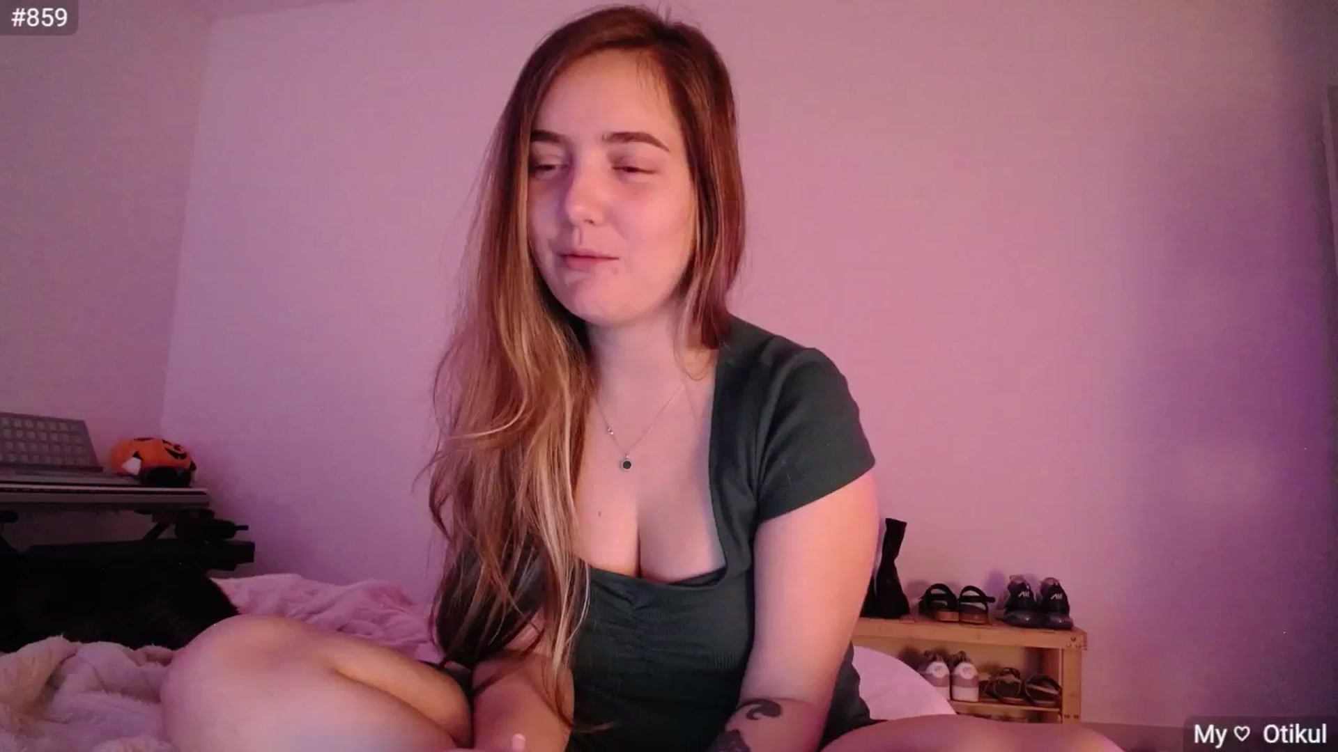 Gallery image thumbnail from Monica's myfreecams stream on, 11/09/2024, 24:01 image 13 of 20