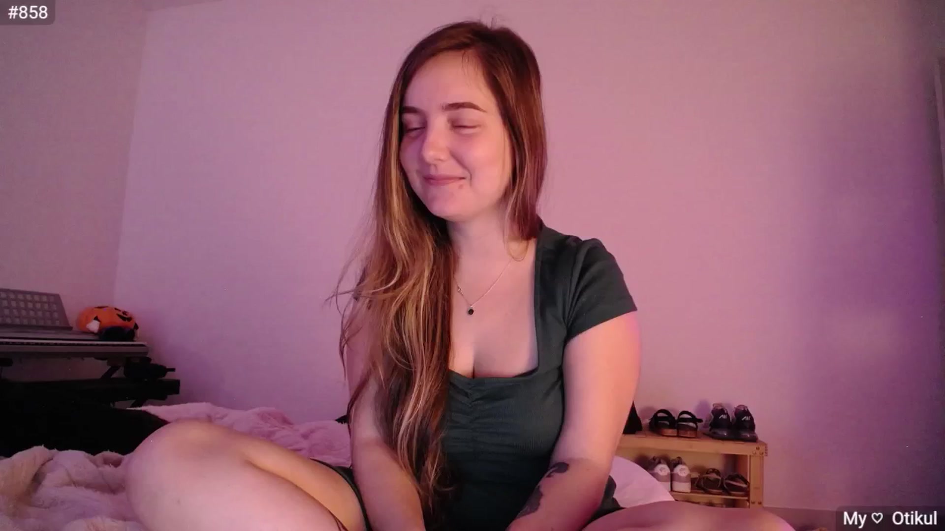 Gallery image thumbnail from Monica's myfreecams stream on, 11/09/2024, 24:01 image 14 of 20