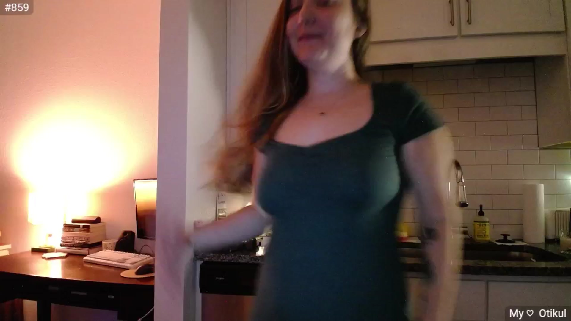 Gallery image thumbnail from Monica's myfreecams stream on, 11/09/2024, 24:01 image 16 of 20