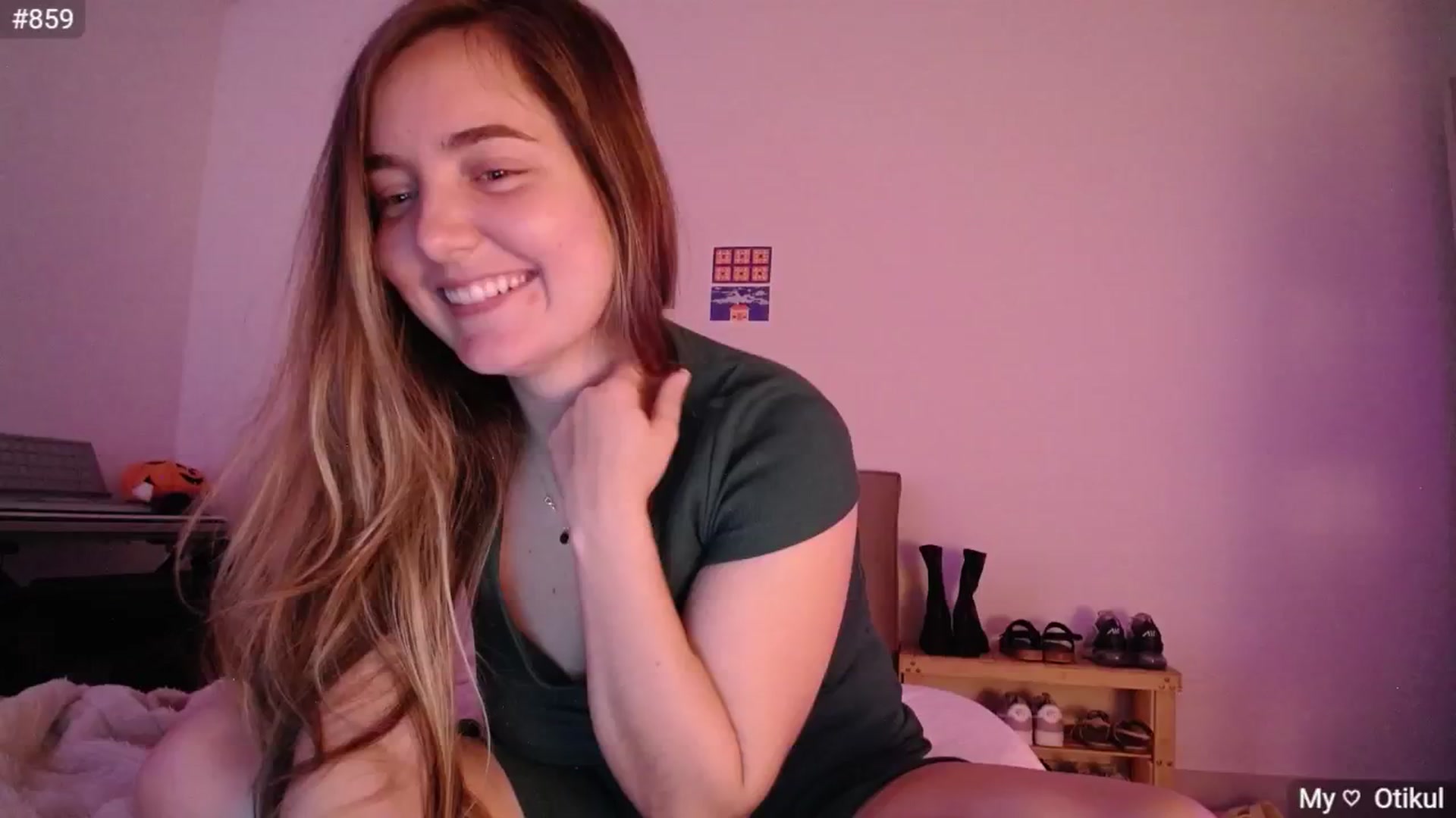 Gallery image thumbnail from Monica's myfreecams stream on, 11/09/2024, 24:01 image 12 of 20