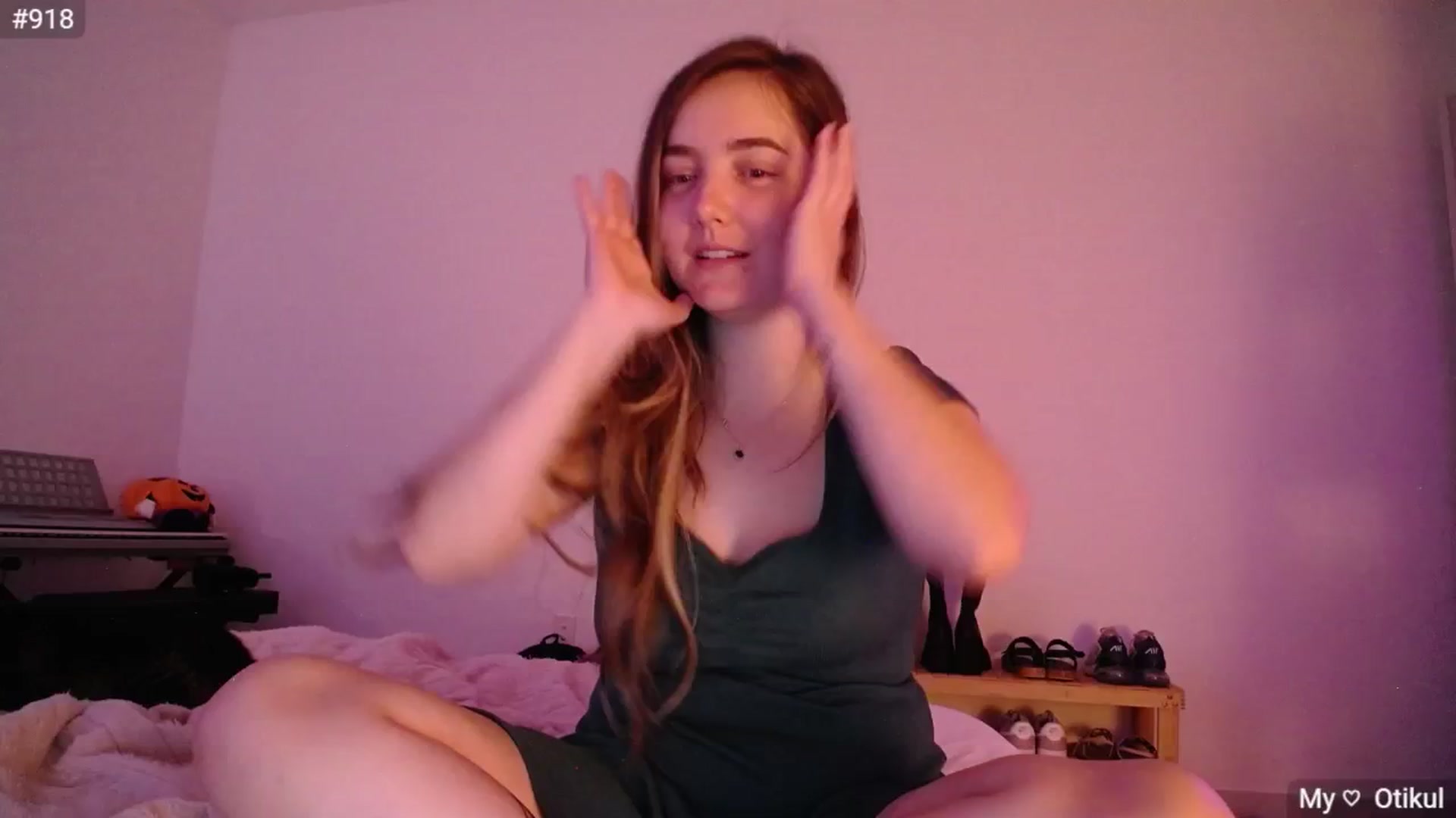 Gallery image thumbnail from Monica's myfreecams stream on, 11/09/2024, 24:01 image 10 of 20