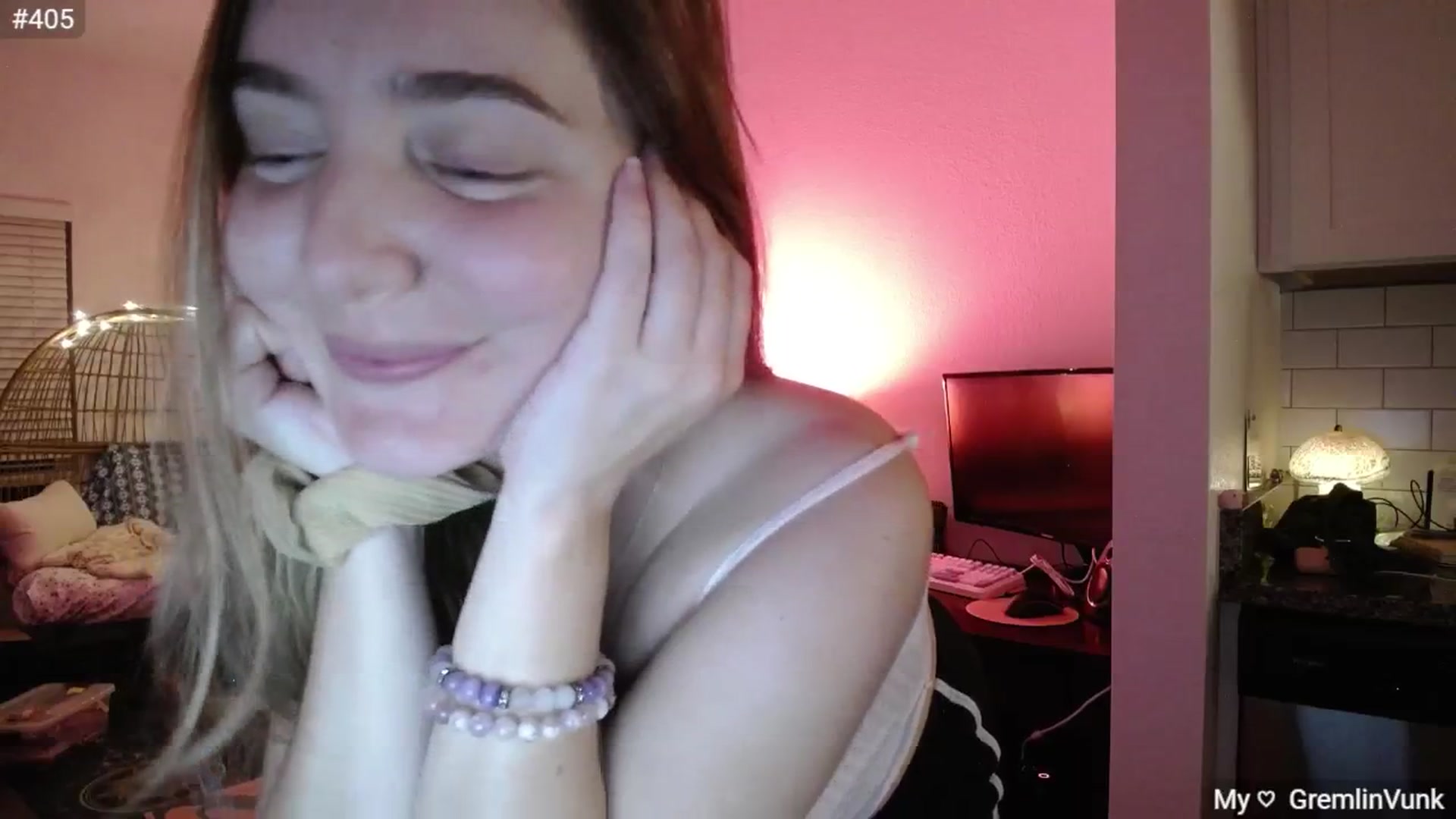 Gallery image thumbnail from Monica's myfreecams stream on, 11/10/2024, 02:47 image 11 of 20