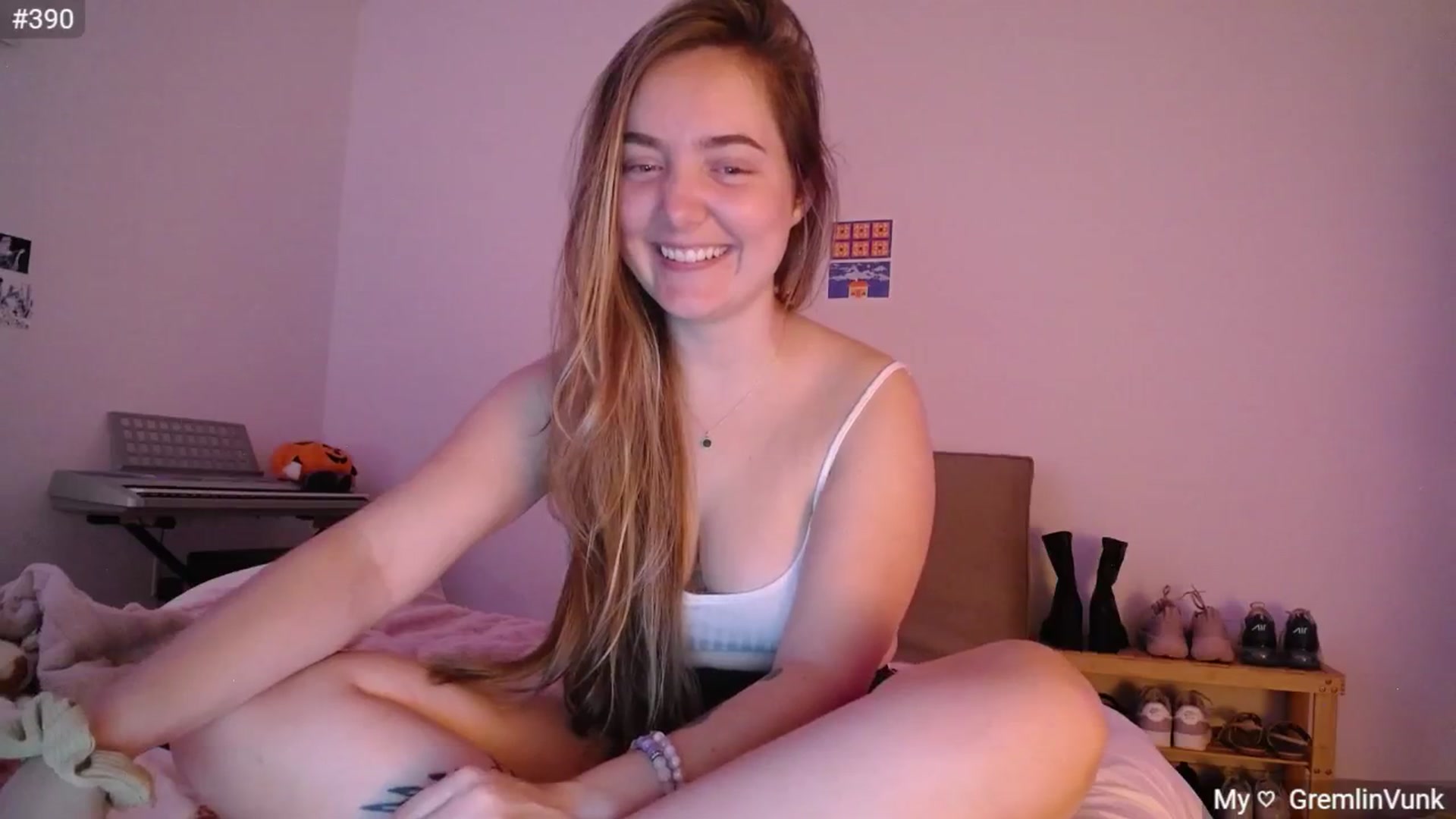 Gallery image thumbnail from Monica's myfreecams stream on, 11/10/2024, 02:47 image 18 of 20