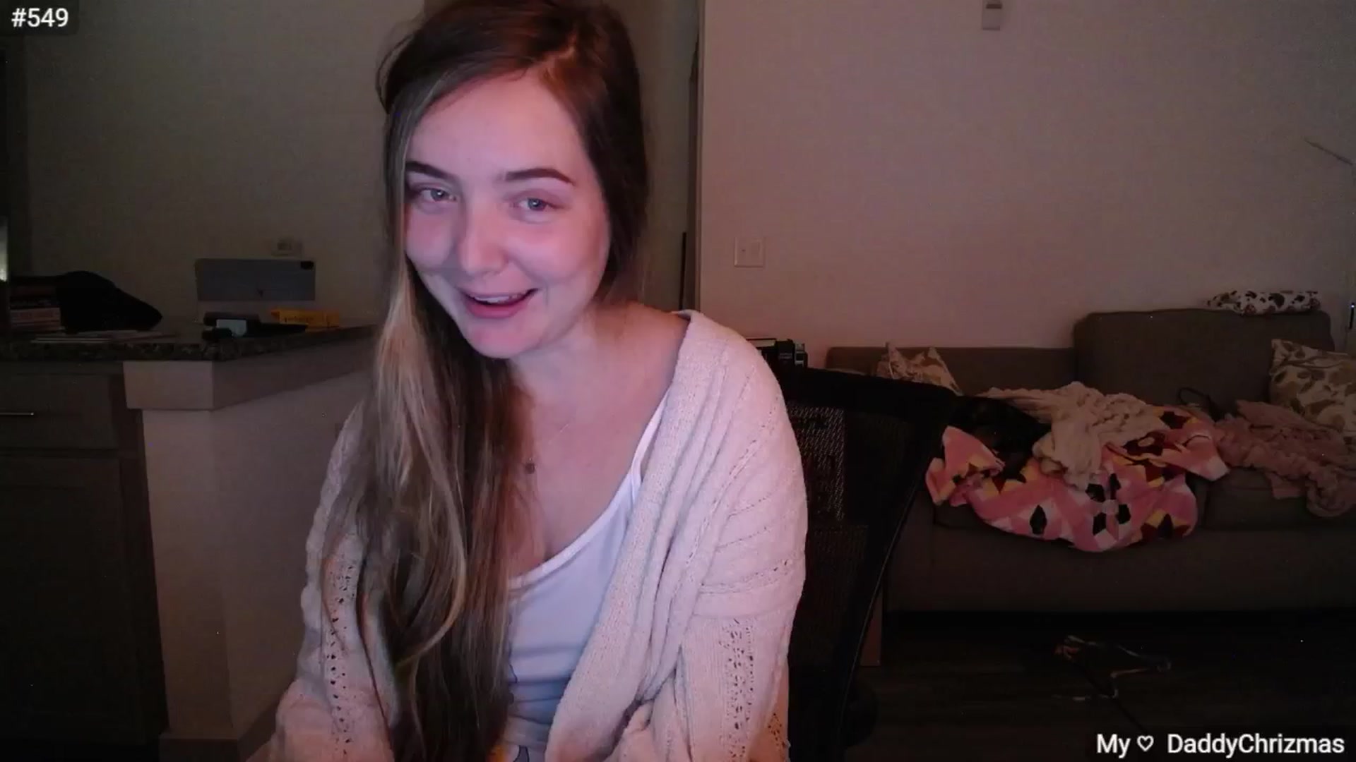 Gallery image thumbnail from Monica's myfreecams stream on, 12/03/2024, 04:18 image 14 of 20