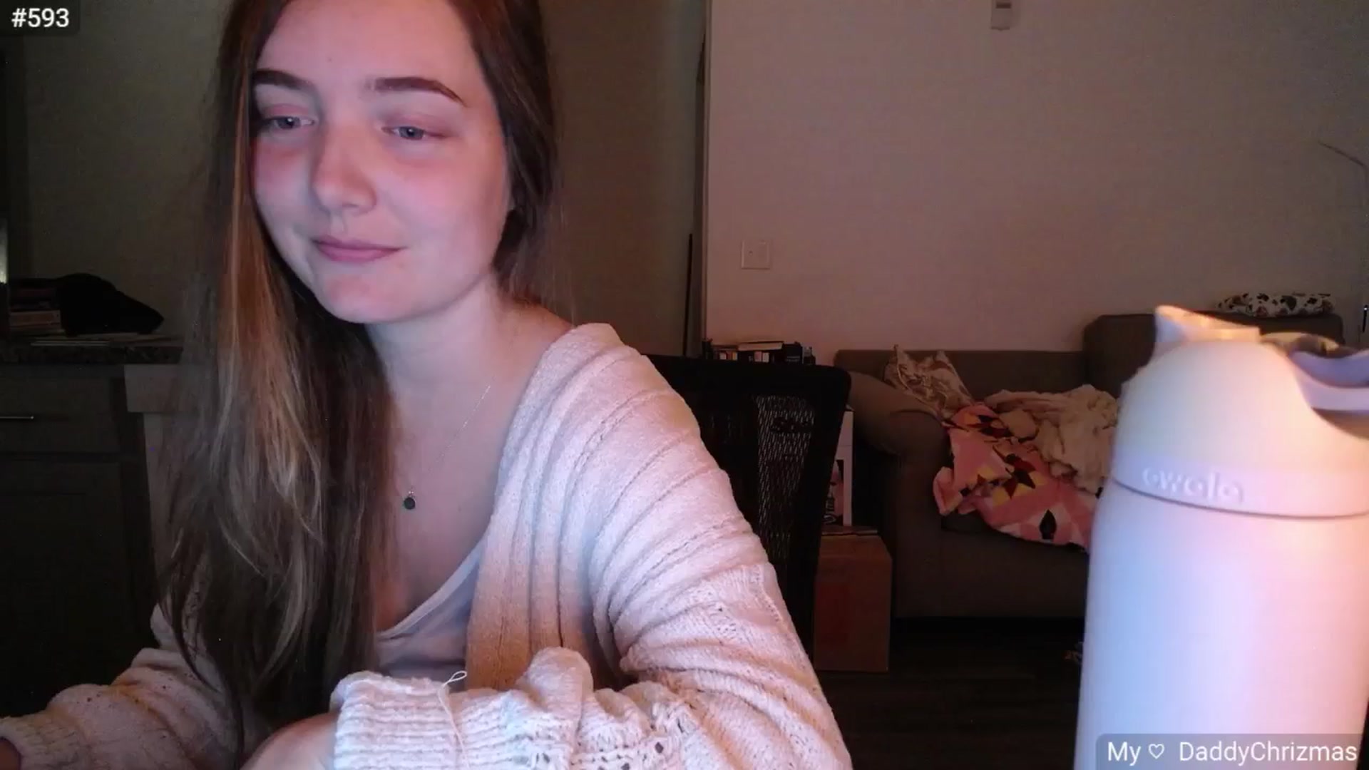Gallery image thumbnail from Monica's myfreecams stream on, 12/03/2024, 04:18 image 10 of 20