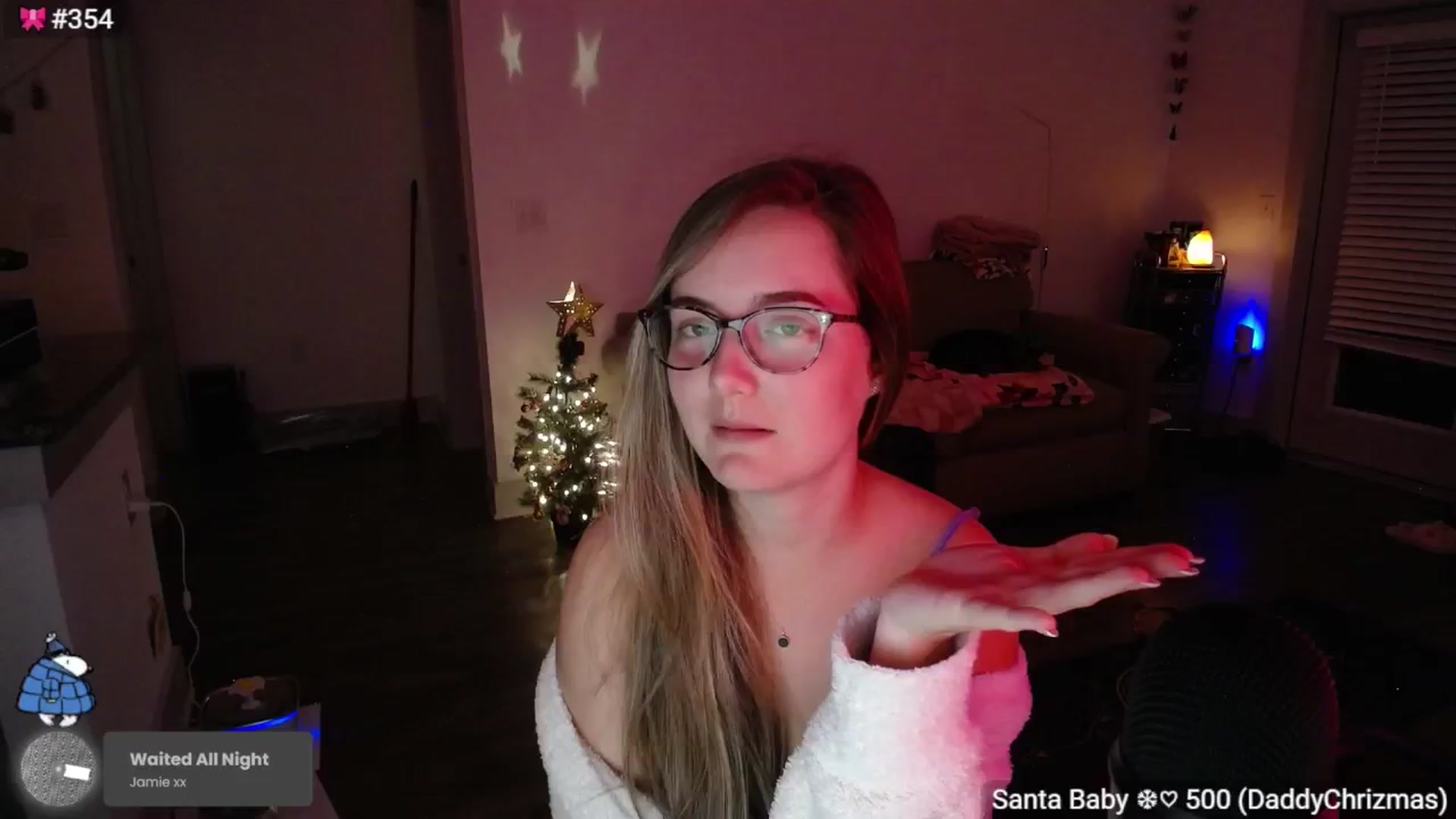 Gallery image thumbnail from Monica's myfreecams stream on, 12/21/2024, 04:10 image 10 of 20