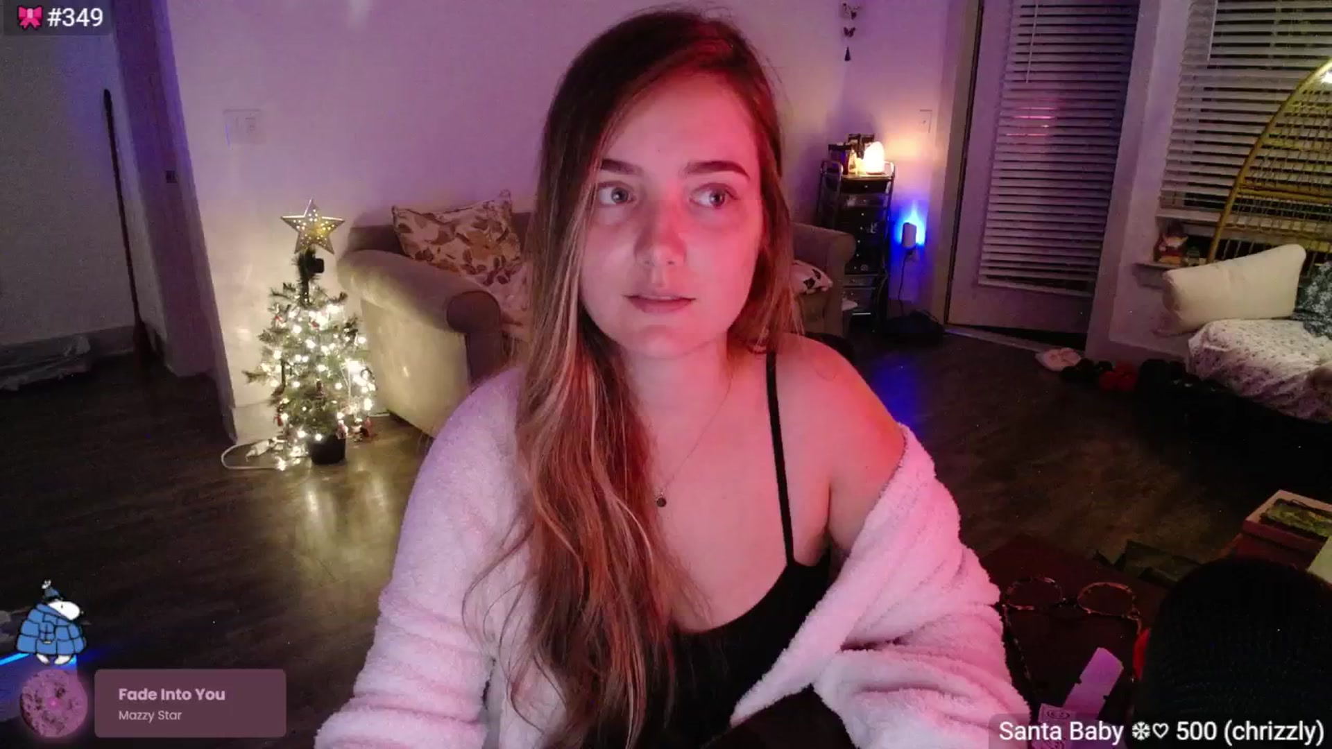 Gallery image thumbnail from Monica's myfreecams stream on, 12/30/2024, 05:02 image 4 of 20
