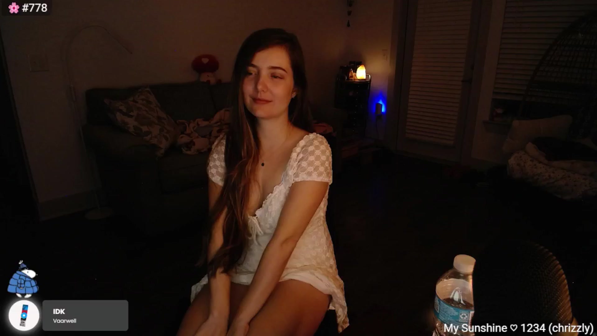 Gallery image thumbnail from Monica's myfreecams stream on, 04/28/2025, 05:34 image 15 of 20