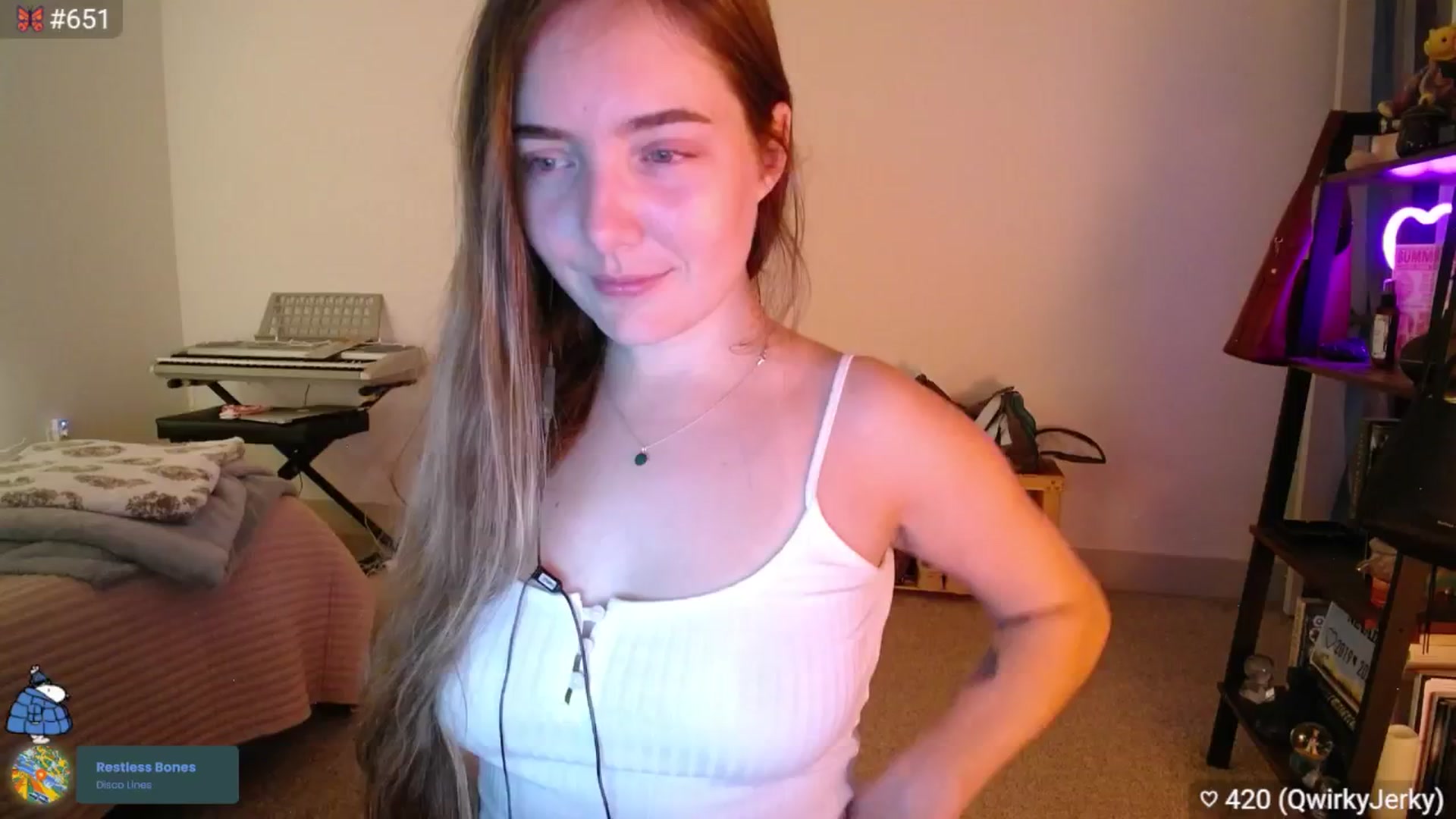 Gallery image thumbnail from Monica's myfreecams stream on, 09/08/2025, 05:00 image 17 of 20