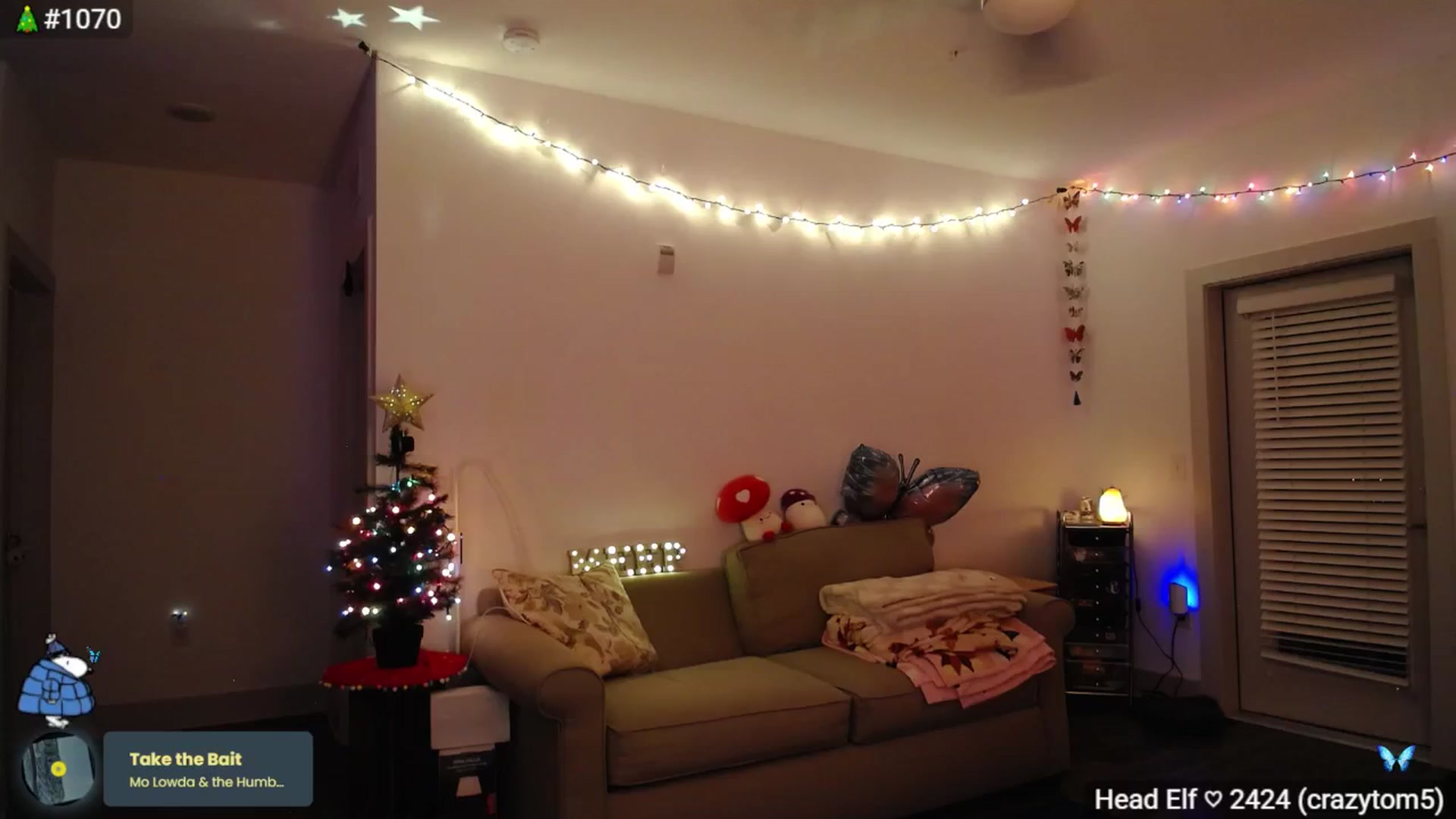 Gallery image thumbnail from Monica's myfreecams stream on, 12/22/2025, 03:17 image 15 of 20