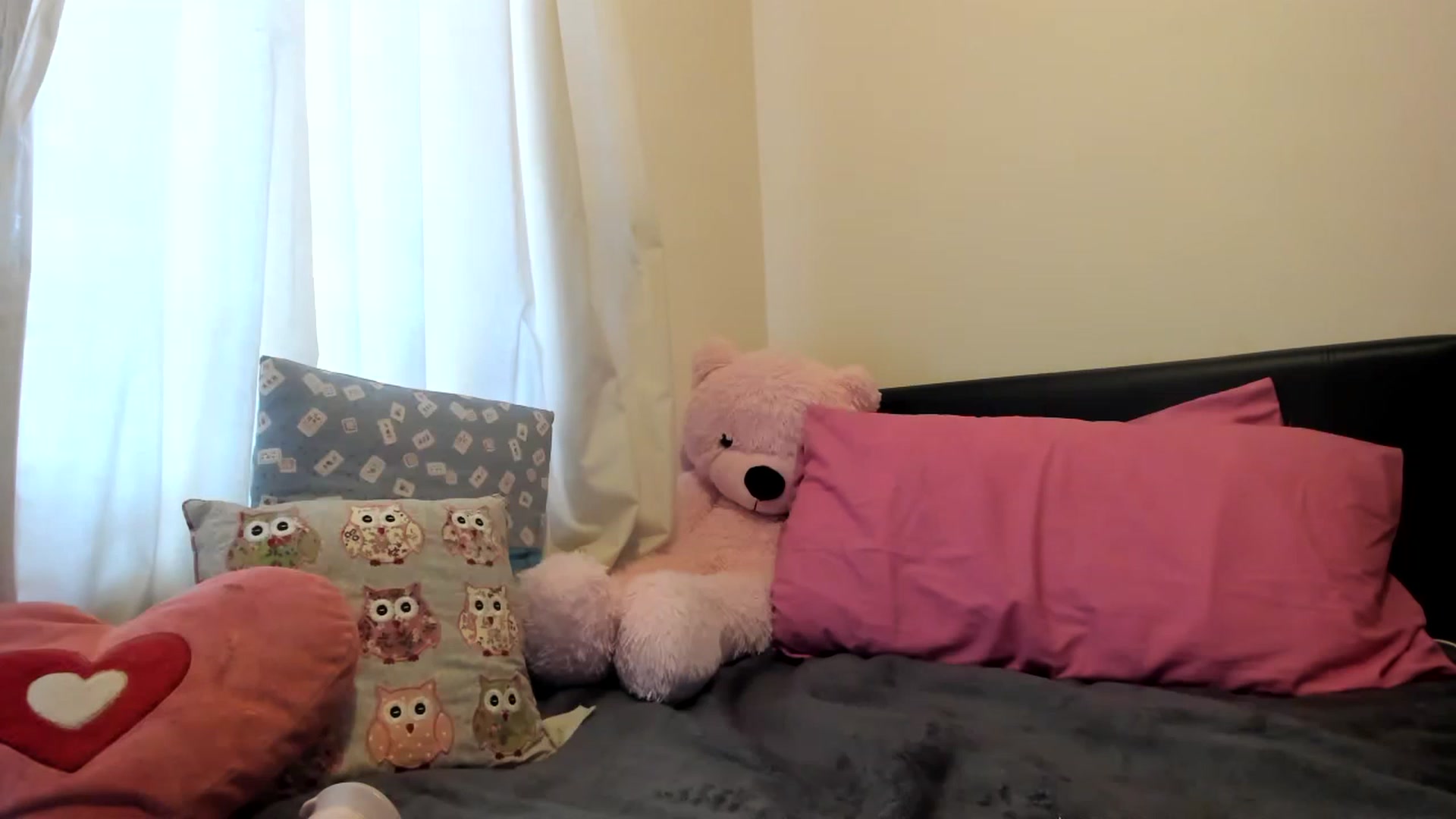 Gallery image thumbnail from MonicaAssUK's myfreecams stream on, 11/16/2022, 12:58 image 3 of 20