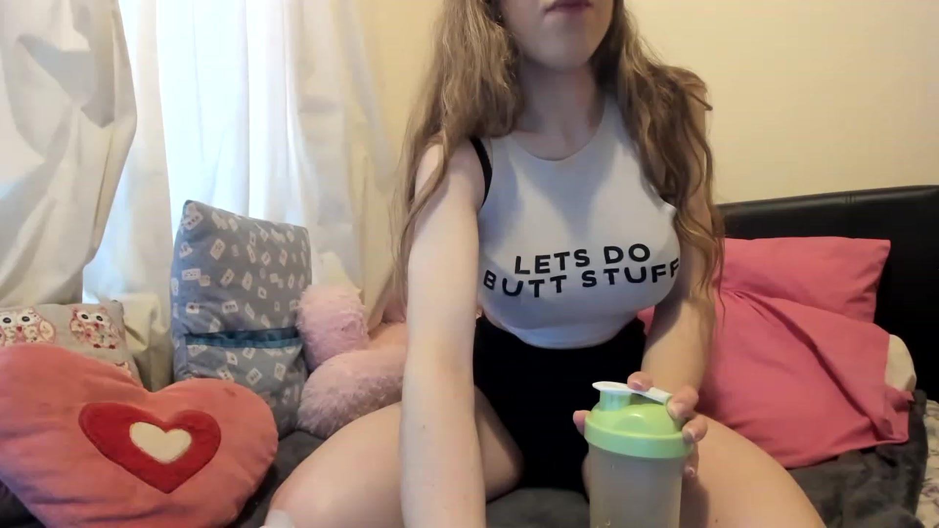 Gallery image thumbnail from MonicaAssUK's myfreecams stream on, 11/22/2022, 14:05 image 6 of 20