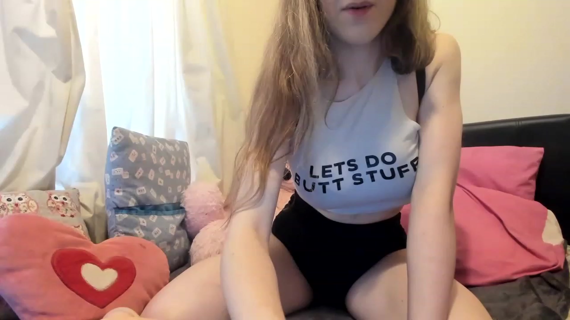 Gallery image thumbnail from MonicaAssUK's myfreecams stream on, 11/22/2022, 14:05 image 14 of 20