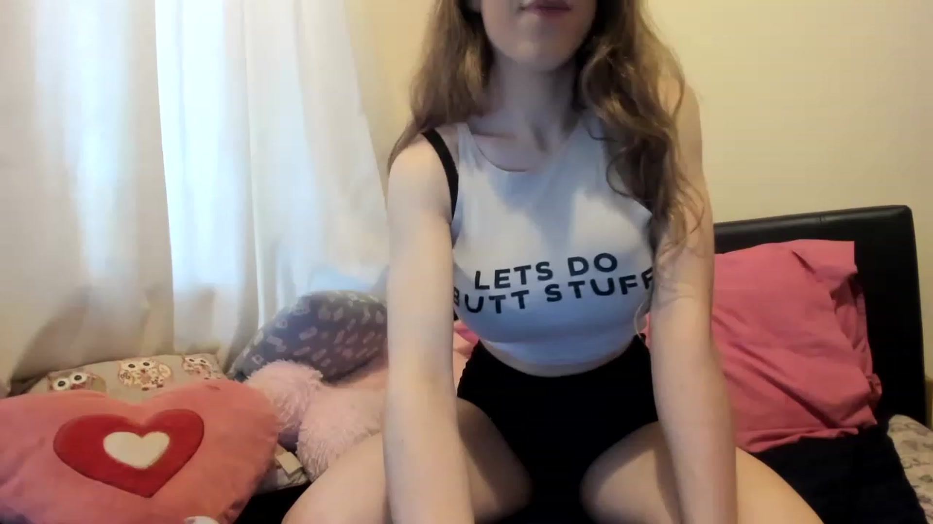 Gallery image thumbnail from MonicaAssUK's myfreecams stream on, 12/01/2022, 12:08 image 13 of 20