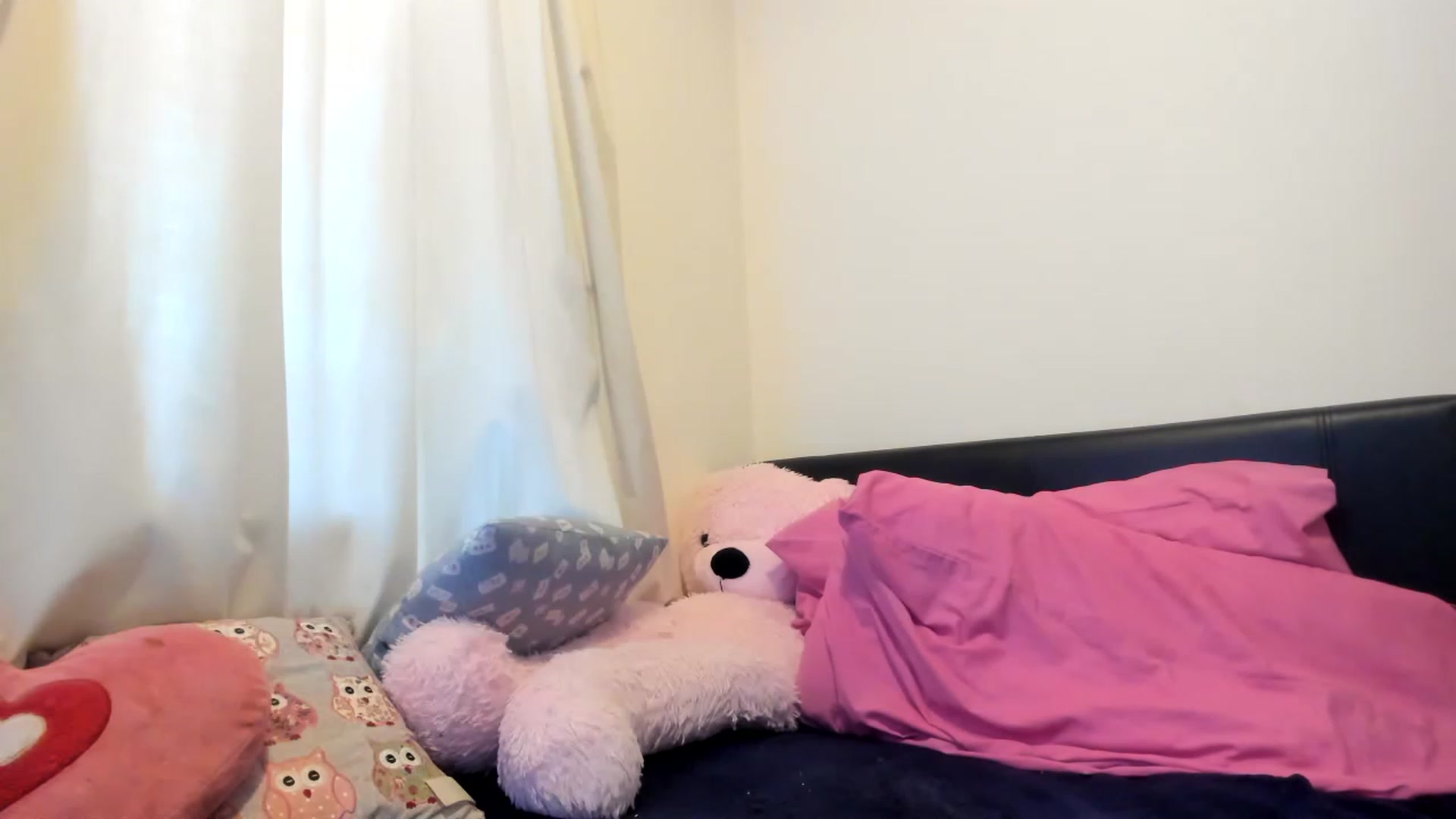Gallery image thumbnail from MonicaAssUK's myfreecams stream on, 12/01/2022, 14:20 image 13 of 20