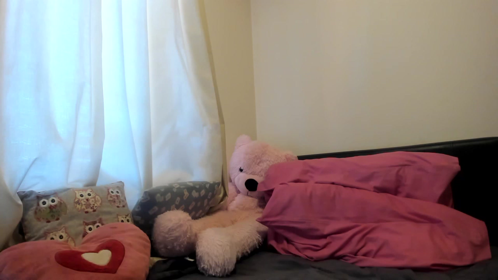 Gallery image thumbnail from MonicaAssUK's myfreecams stream on, 12/09/2022, 13:21 image 18 of 20