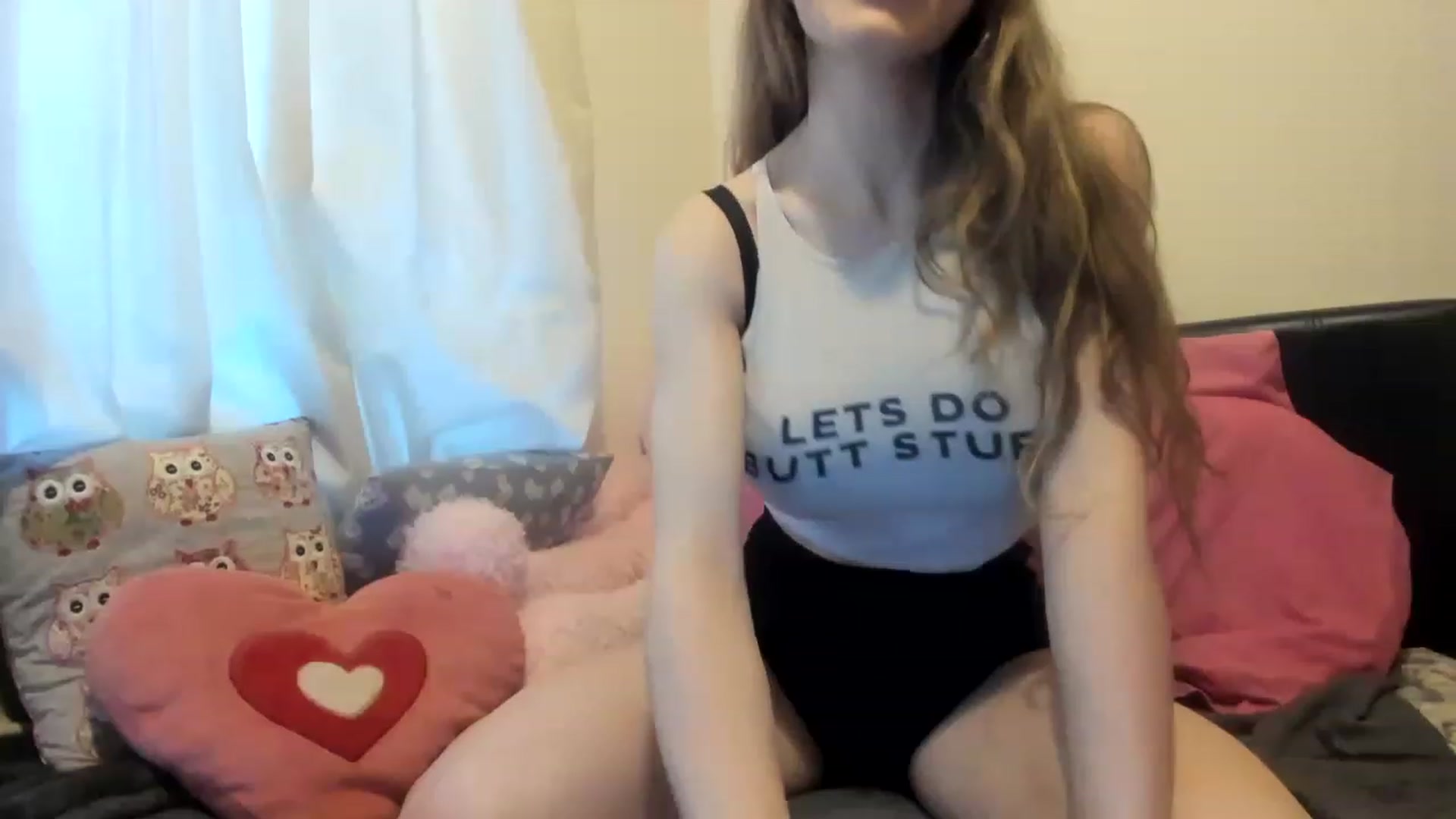 Gallery image thumbnail from MonicaAssUK's myfreecams stream on, 12/15/2022, 14:38 image 17 of 20