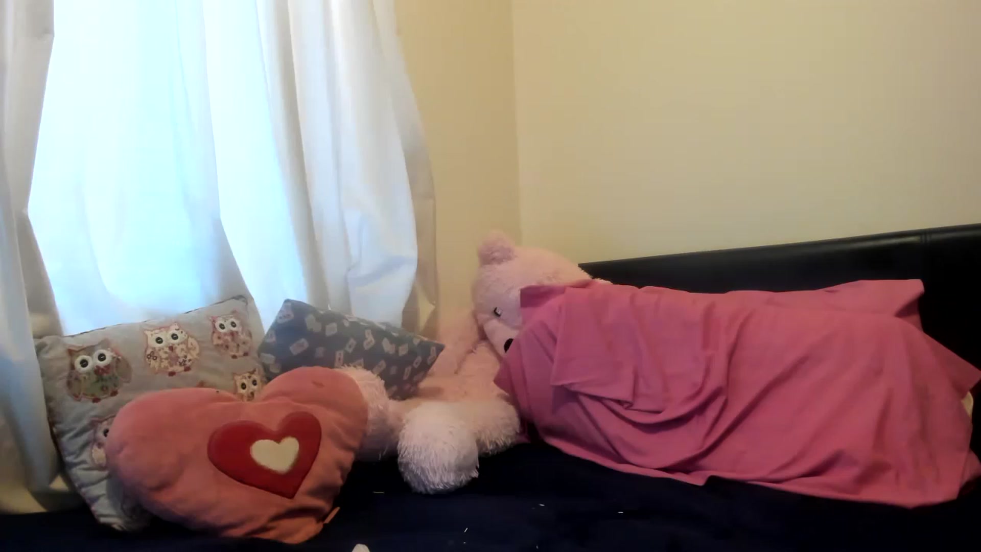 Gallery image thumbnail from MonicaAssUK's myfreecams stream on, 12/20/2022, 13:35 image 20 of 20