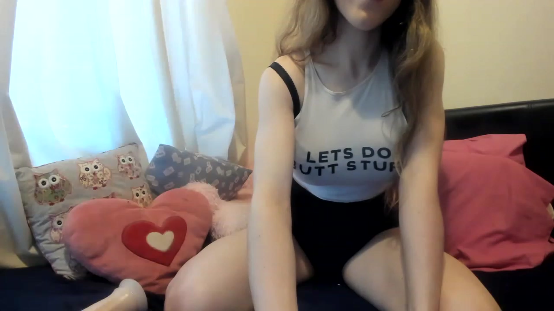 Gallery image thumbnail from MonicaAssUK's myfreecams stream on, 12/20/2022, 13:35 image 17 of 20
