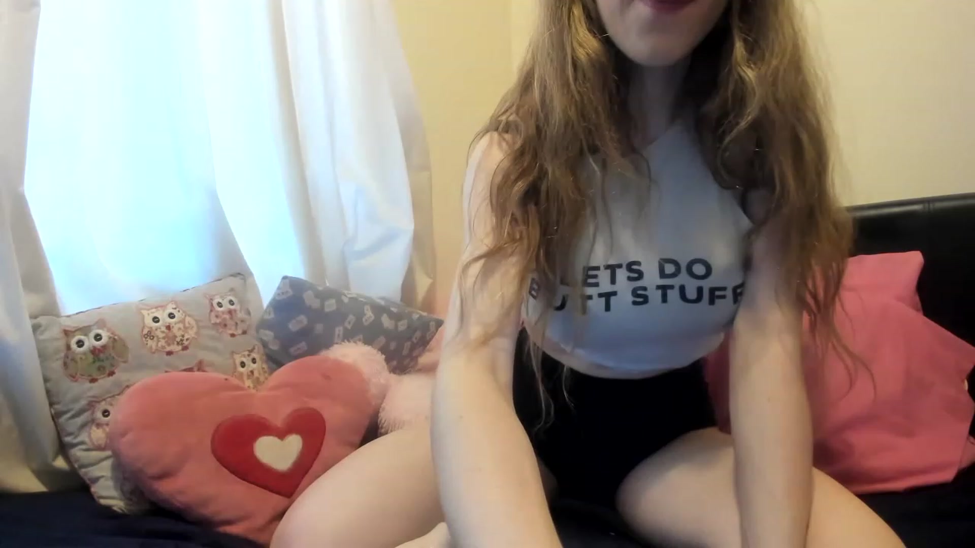 Gallery image thumbnail from MonicaAssUK's myfreecams stream on, 12/20/2022, 14:43 image 4 of 20