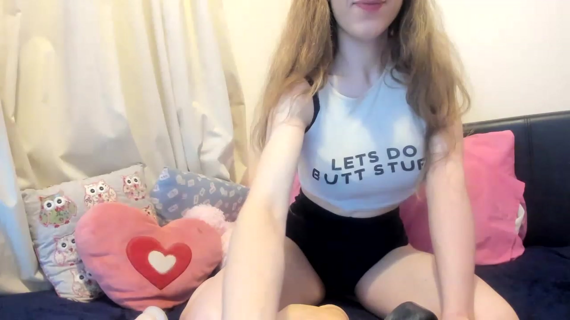 Gallery image thumbnail from MonicaAssUK's myfreecams stream on, 12/20/2022, 19:21 image 15 of 20