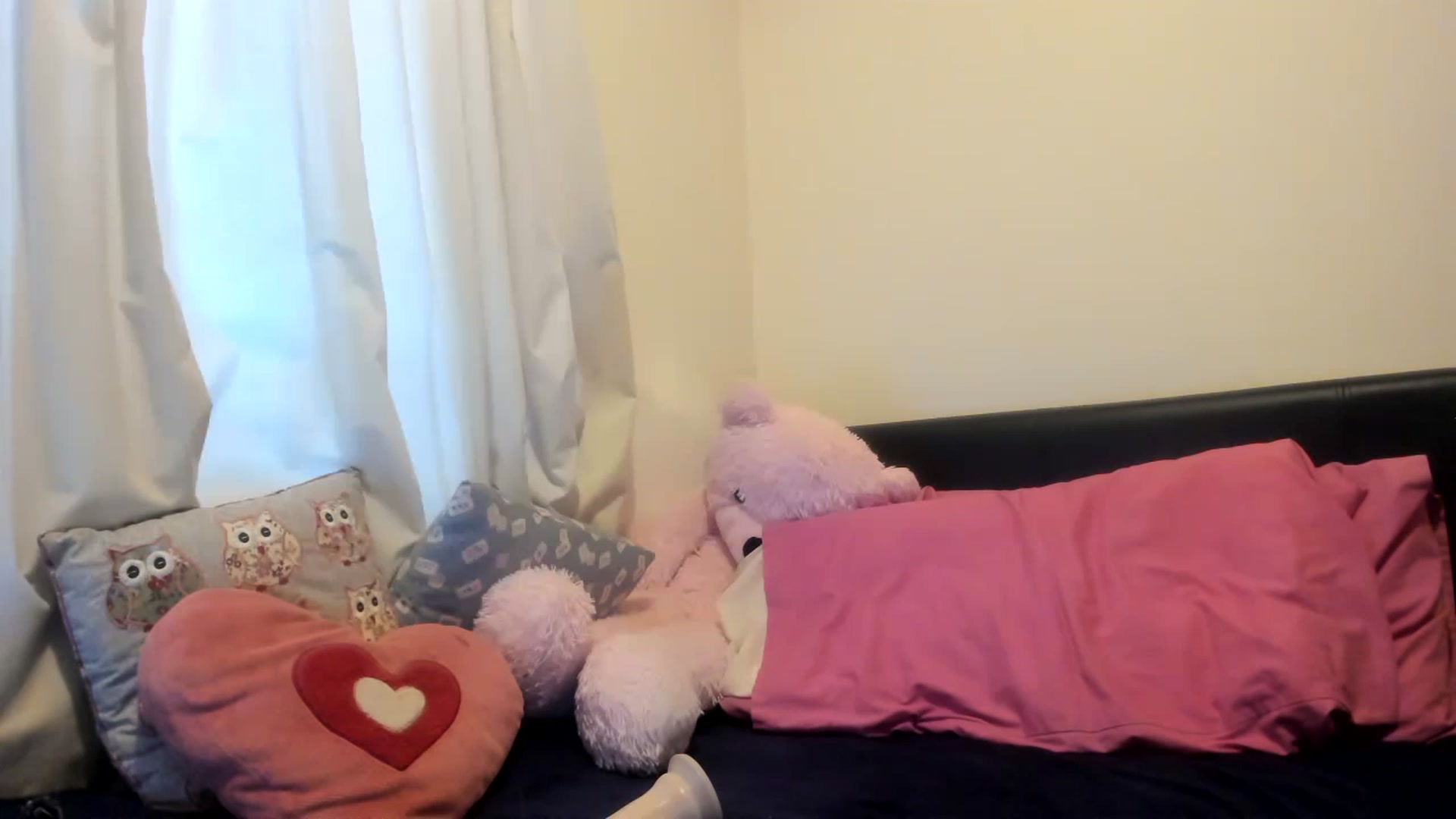 Gallery image thumbnail from MonicaAssUK's myfreecams stream on, 01/01/2023, 15:10 image 17 of 20