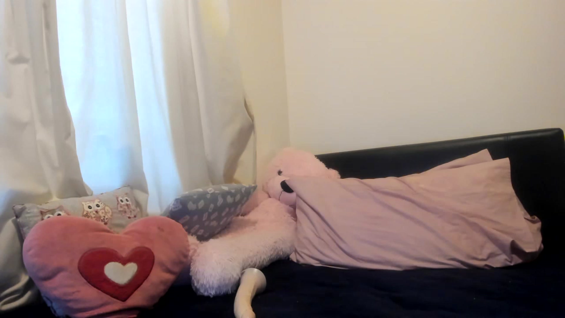 Gallery image thumbnail from MonicaAssUK's myfreecams stream on, 01/13/2023, 15:19 image 1 of 20