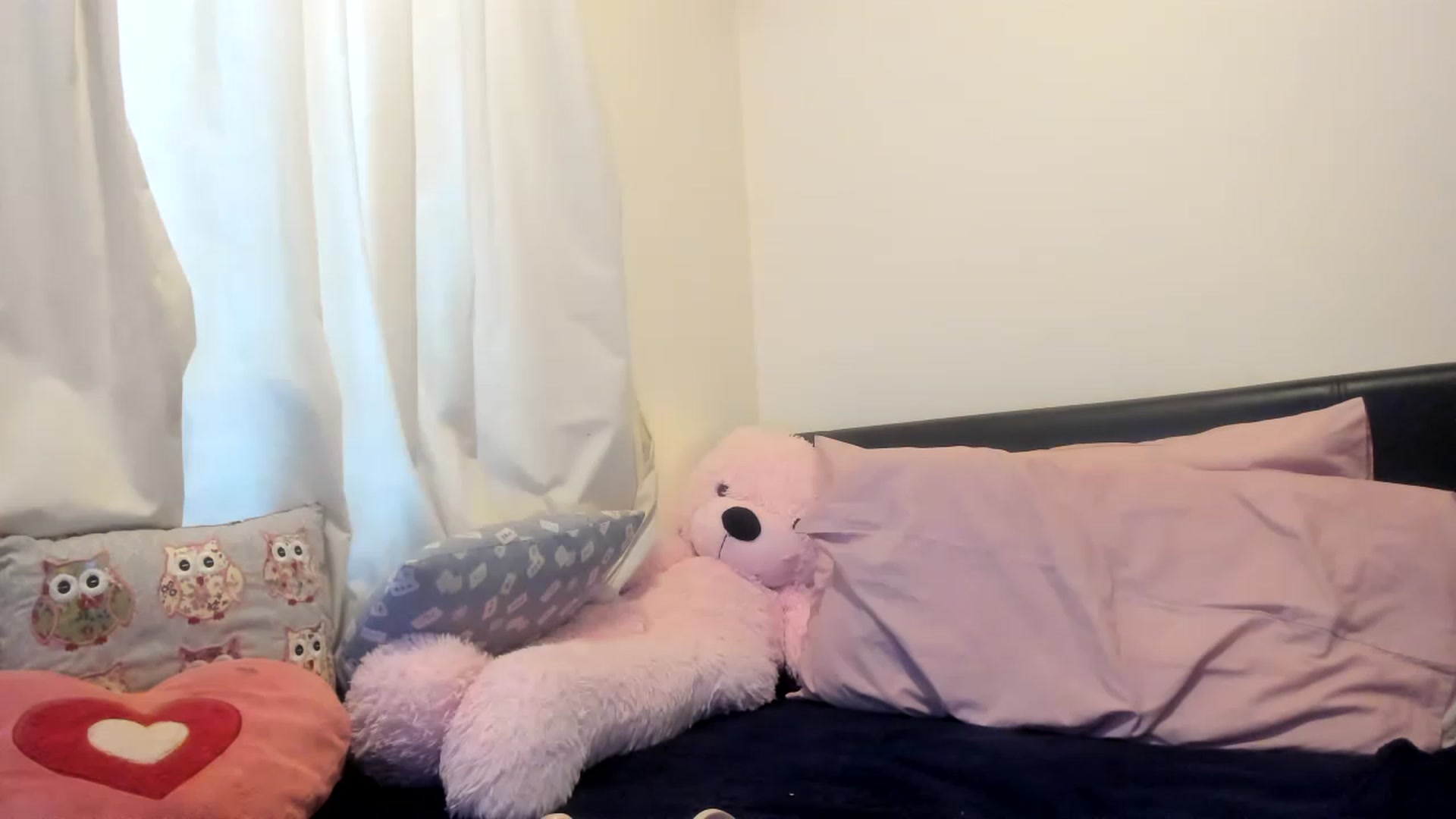Gallery image thumbnail from MonicaAssUK's myfreecams stream on, 01/16/2023, 12:11 image 17 of 20