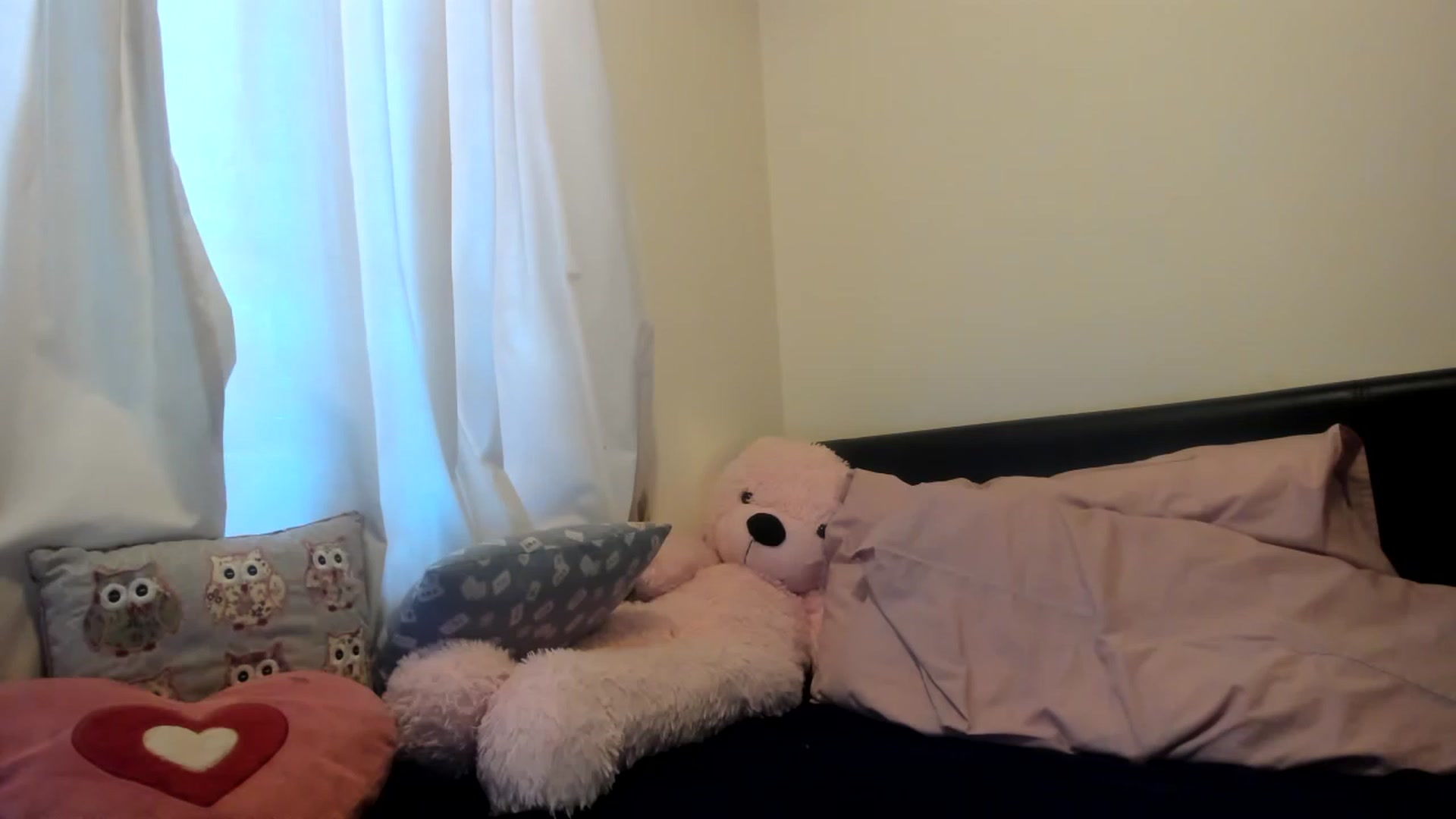 Gallery image thumbnail from MonicaAssUK's myfreecams stream on, 01/16/2023, 14:12 image 14 of 20