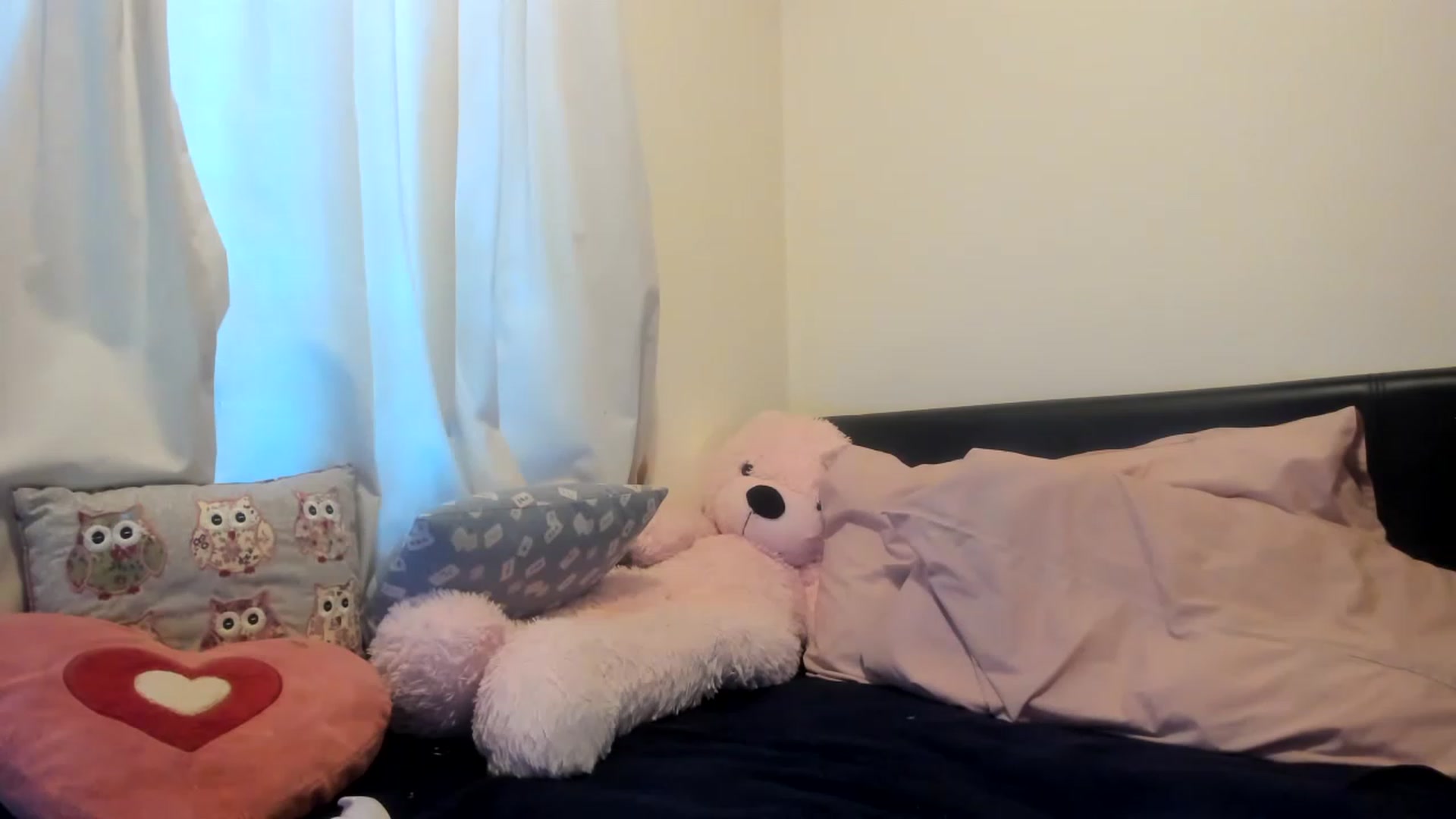 Gallery image thumbnail from MonicaAssUK's myfreecams stream on, 01/16/2023, 15:42 image 10 of 20