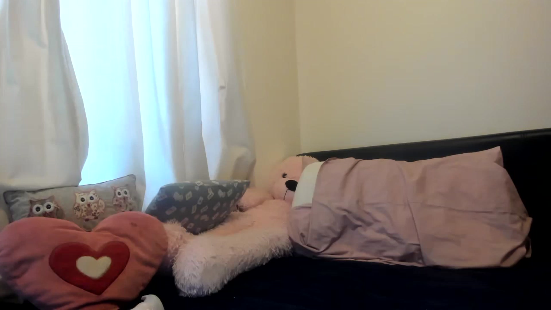 Gallery image thumbnail from MonicaAssUK's myfreecams stream on, 01/19/2023, 12:33 image 4 of 20