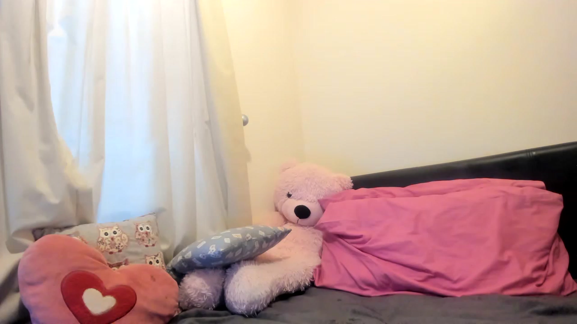 Gallery image thumbnail from MonicaAssUK's myfreecams stream on, 01/27/2023, 15:57 image 19 of 20
