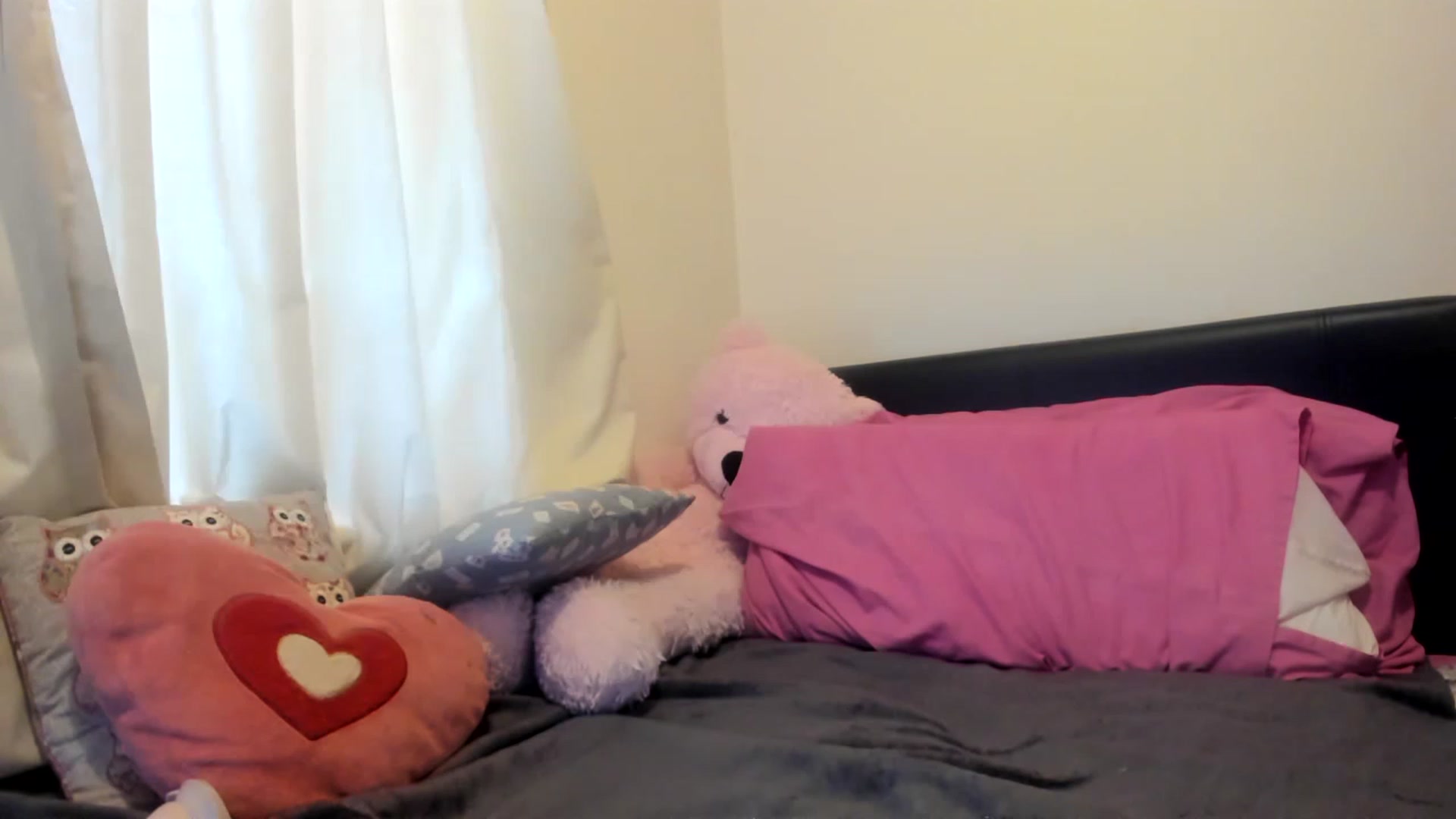 Gallery image thumbnail from MonicaAssUK's myfreecams stream on, 02/01/2023, 12:25 image 13 of 20