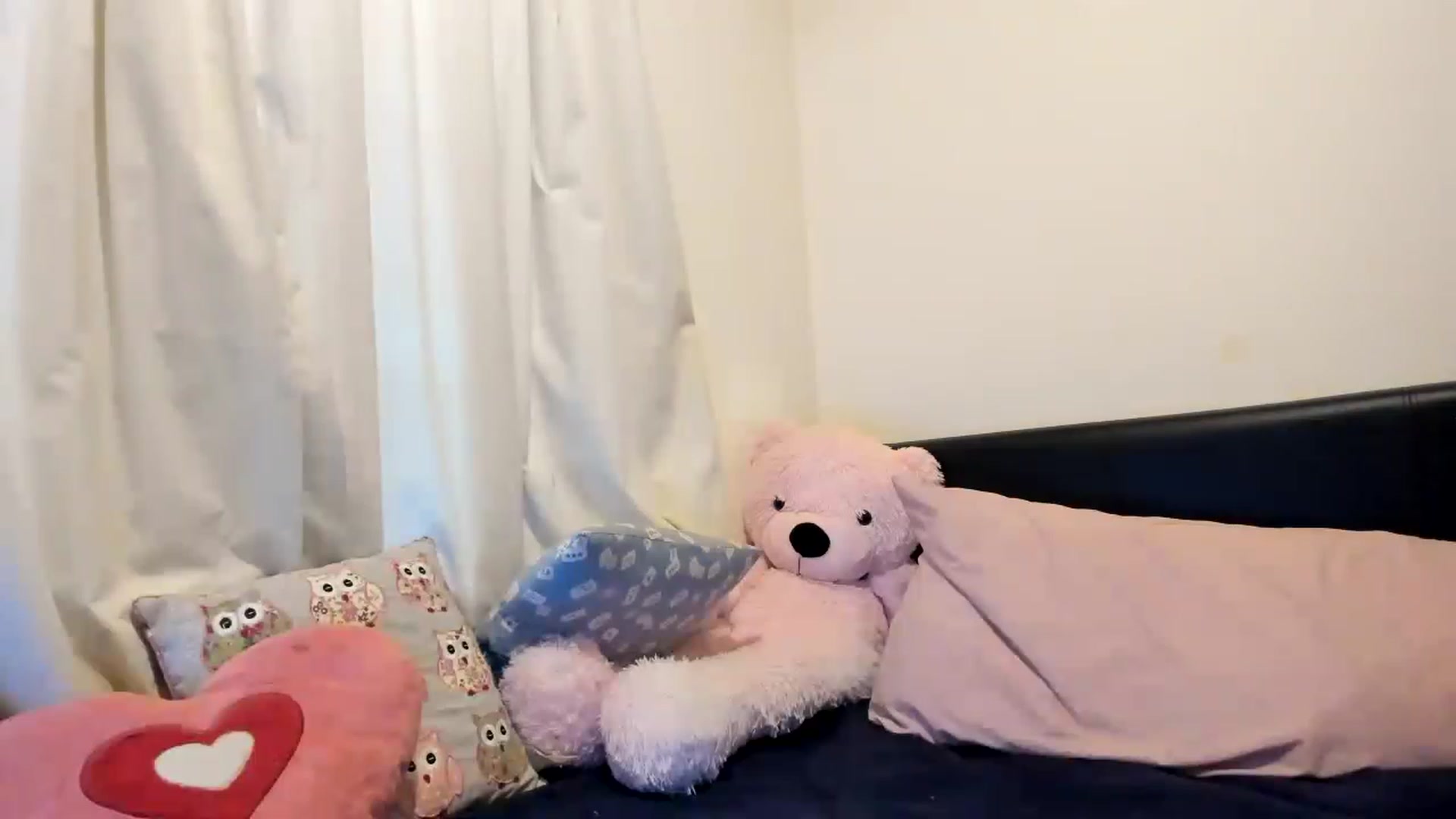 Gallery image thumbnail from MonicaAssUK's myfreecams stream on, 02/10/2023, 16:27 image 20 of 20
