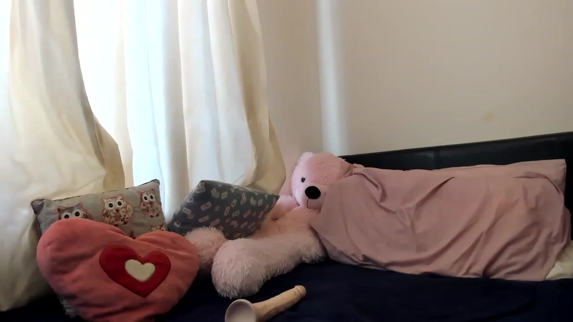Gallery image thumbnail from MonicaAssUK's myfreecams stream on, 02/18/2023, 11:24 image 11 of 20