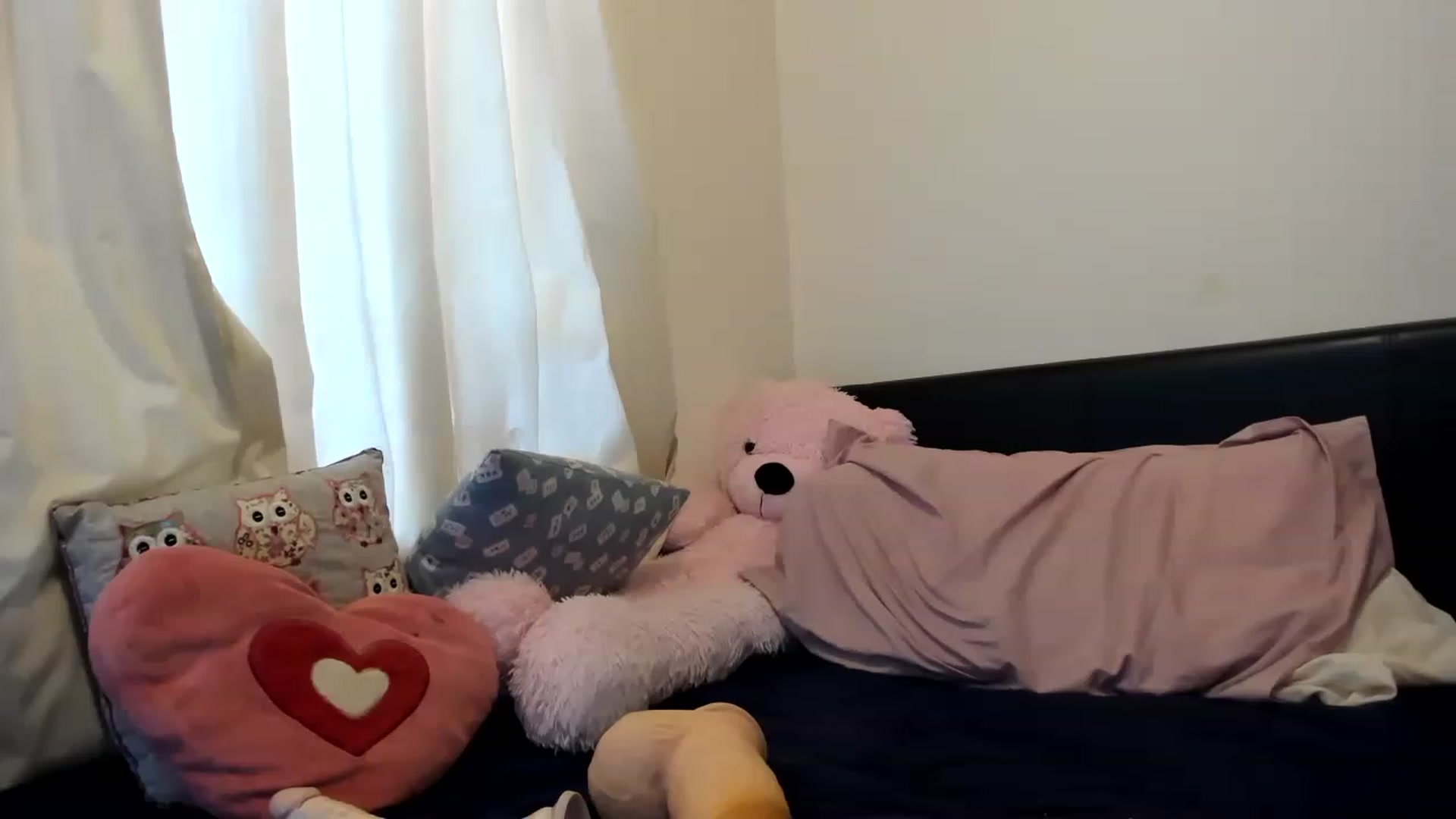 Gallery image thumbnail from MonicaAssUK's myfreecams stream on, 02/18/2023, 13:13 image 18 of 20