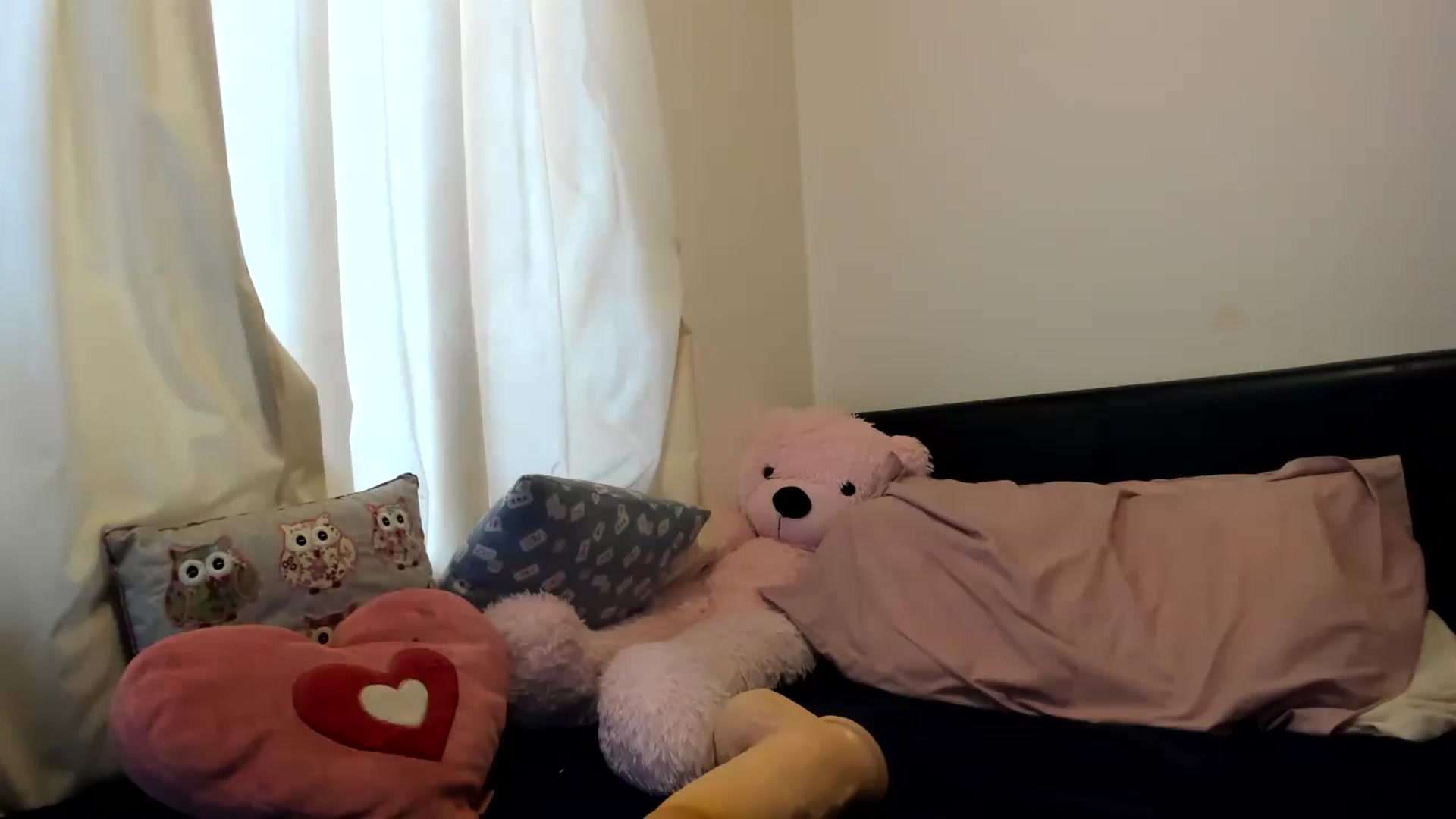 Gallery image thumbnail from MonicaAssUK's myfreecams stream on, 02/18/2023, 14:41 image 17 of 20