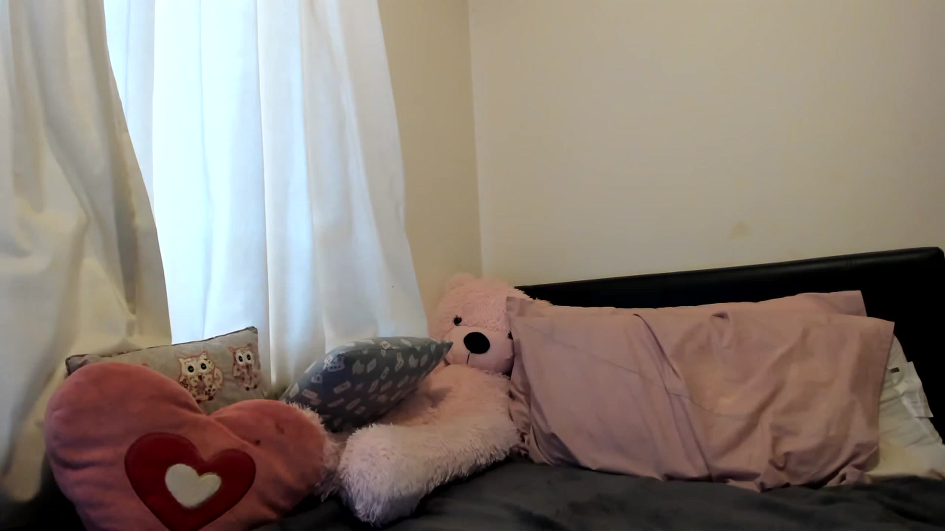 Gallery image thumbnail from MonicaAssUK's myfreecams stream on, 02/27/2023, 15:30 image 1 of 20