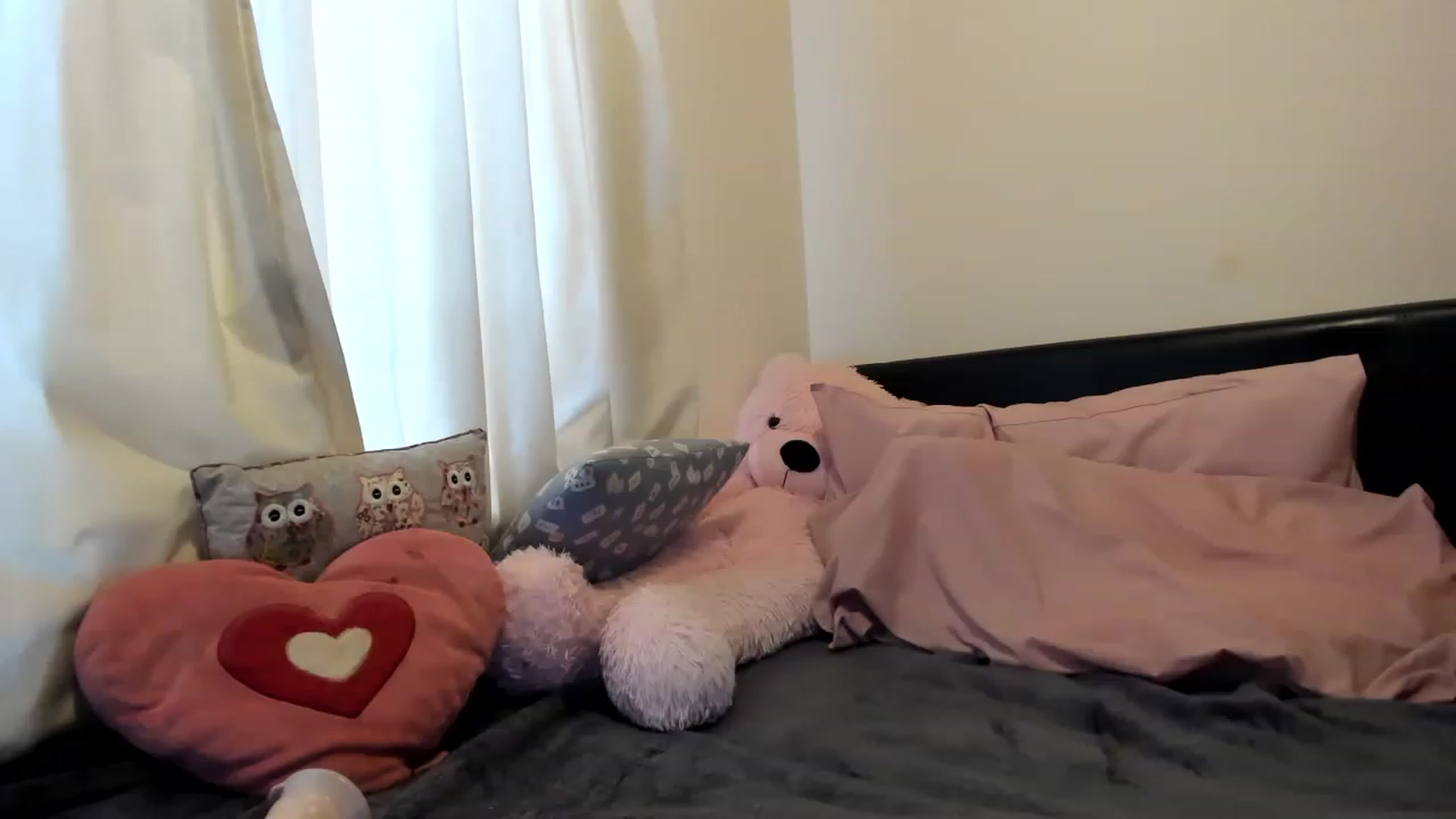 Gallery image thumbnail from MonicaAssUK's myfreecams stream on, 03/04/2023, 12:07 image 4 of 20