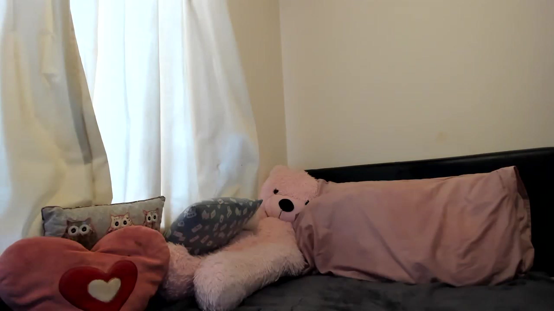 Gallery image thumbnail from MonicaAssUK's myfreecams stream on, 03/08/2023, 09:22 image 17 of 20
