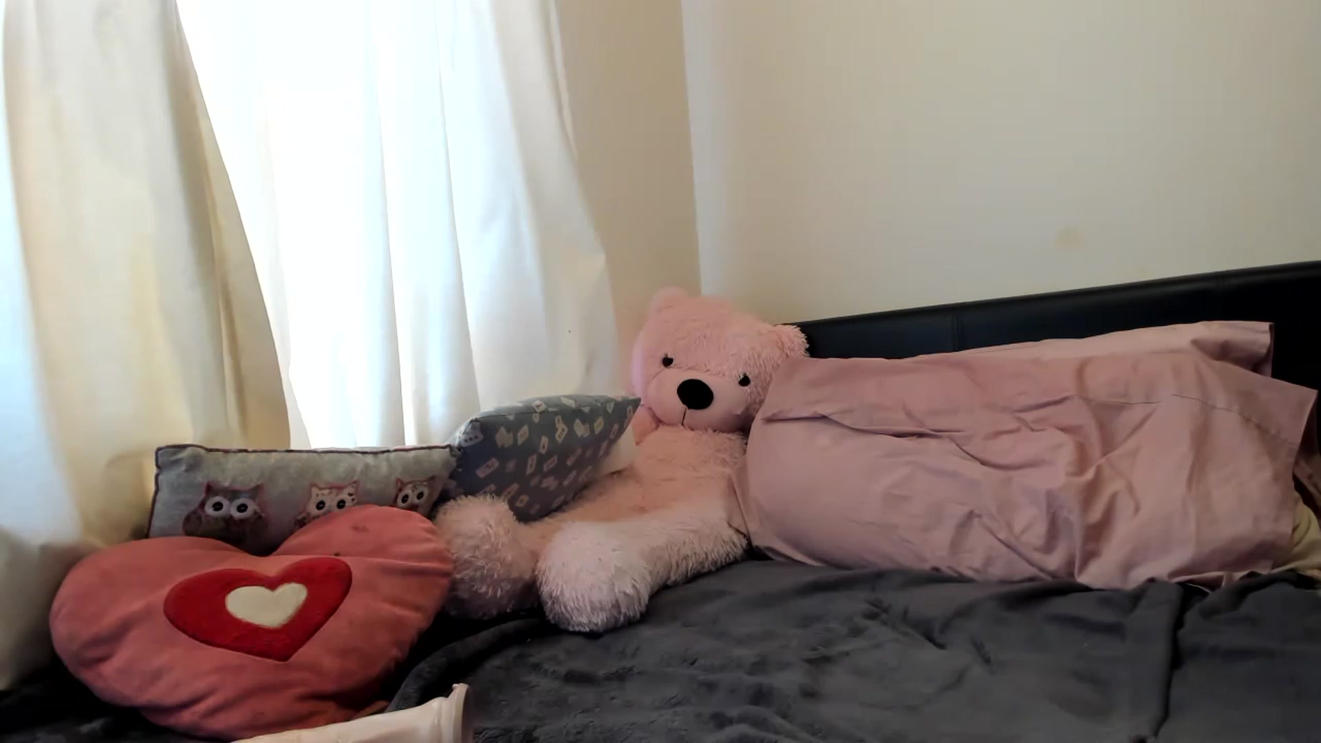 Gallery image thumbnail from MonicaAssUK's myfreecams stream on, 03/10/2023, 12:45 image 9 of 20