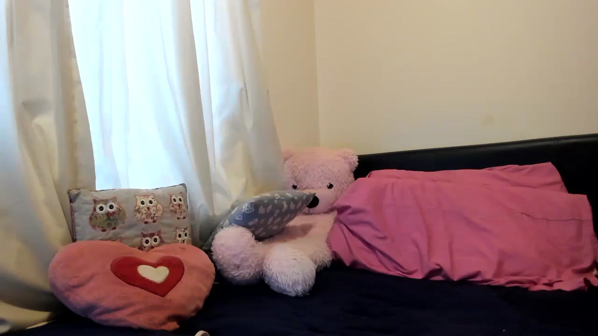 Gallery image thumbnail from MonicaAssUK's myfreecams stream on, 03/16/2023, 14:44 image 19 of 20