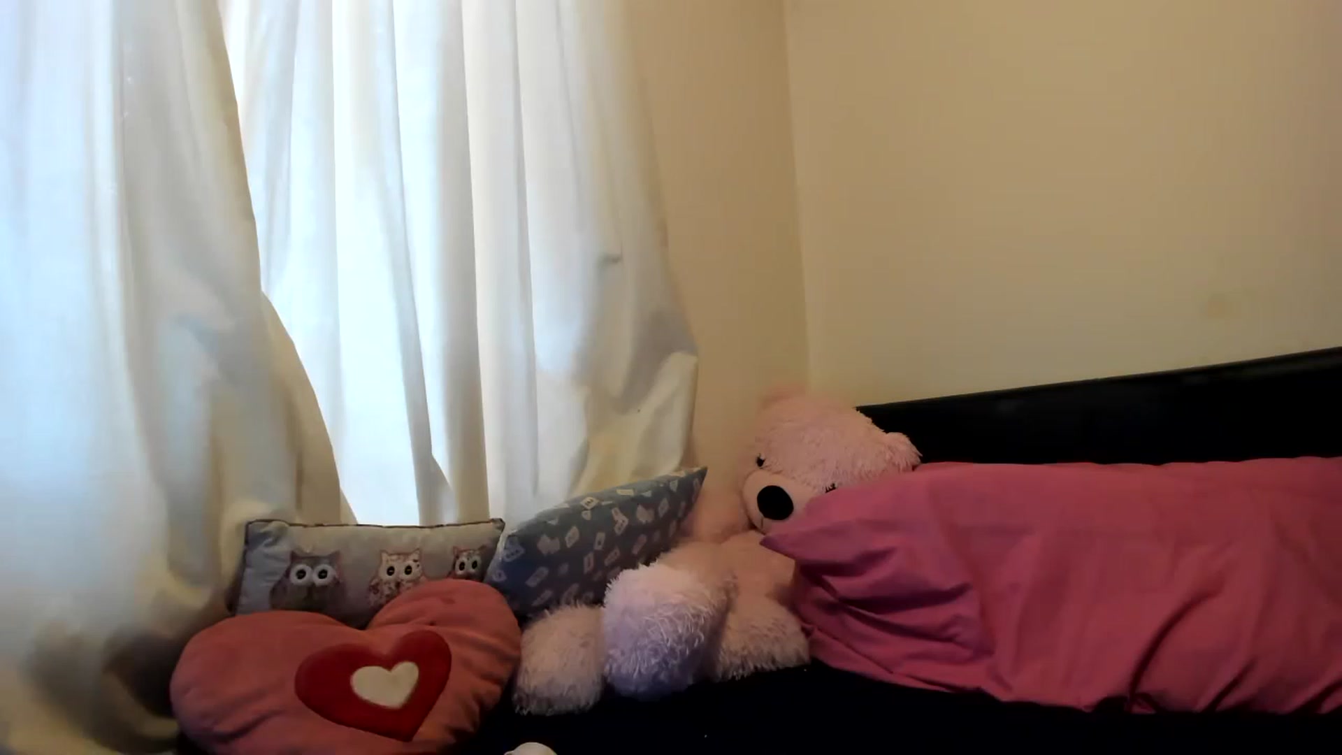 Gallery image thumbnail from MonicaAssUK's myfreecams stream on, 04/01/2023, 15:19 image 10 of 20