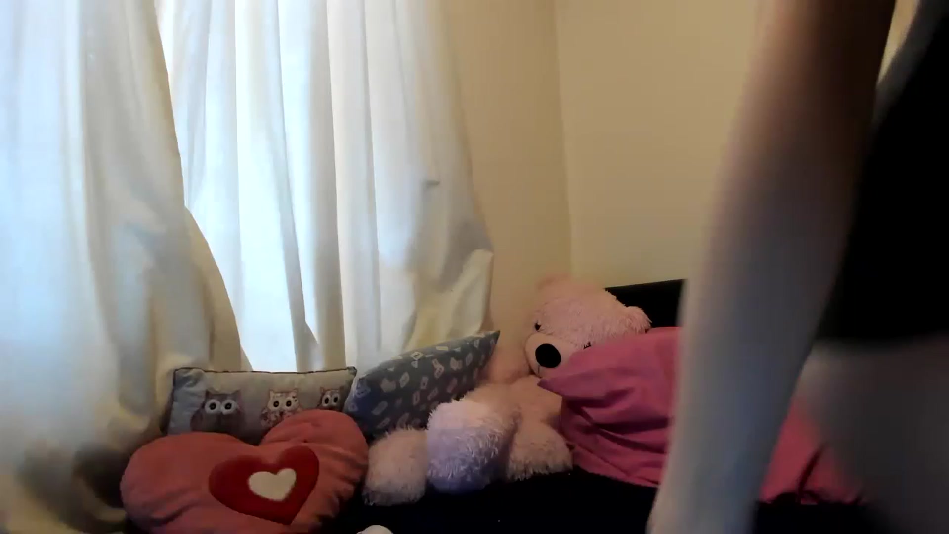 Gallery image thumbnail from MonicaAssUK's myfreecams stream on, 04/01/2023, 15:19 image 11 of 20